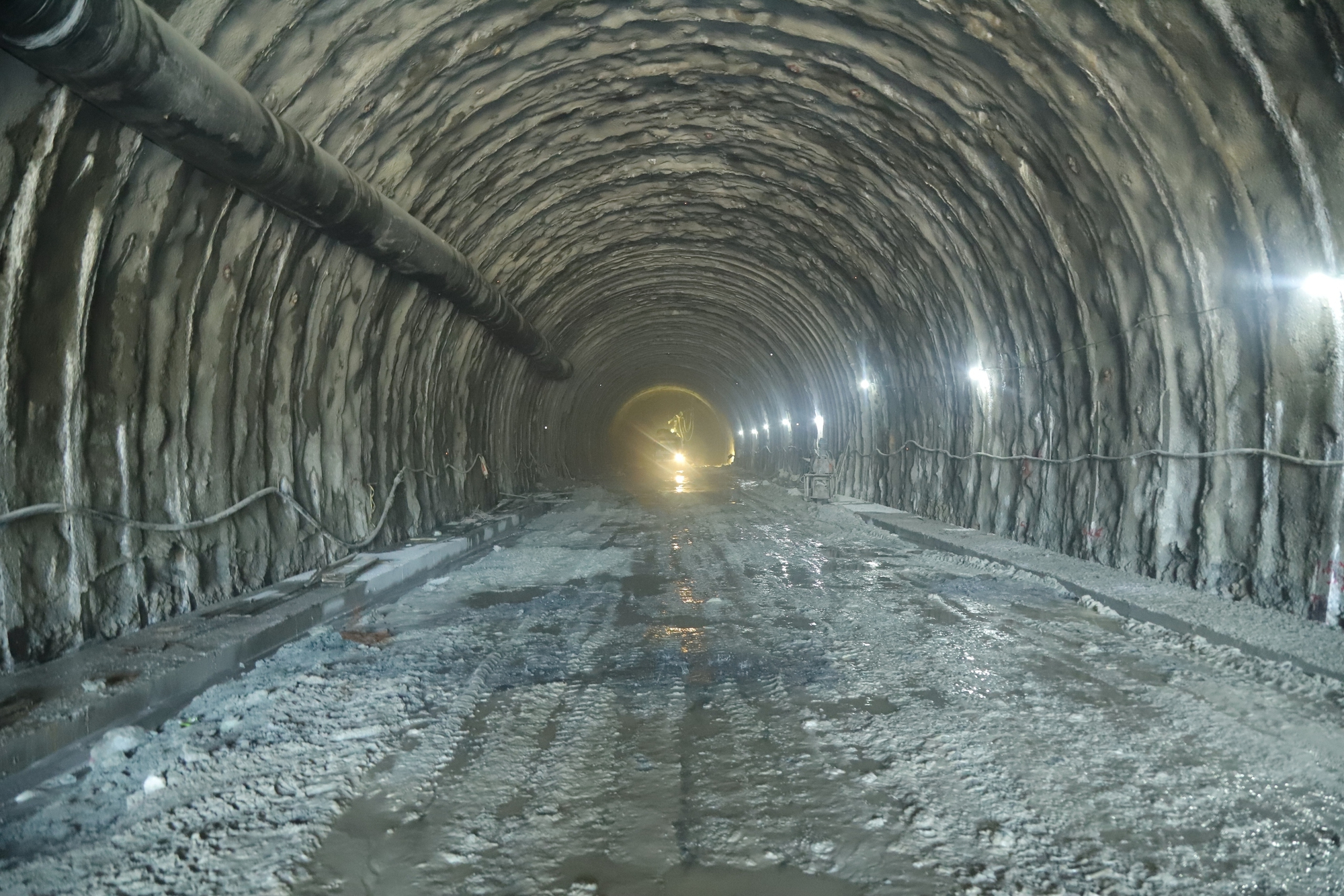 Phấn đấu thông hầm Đèo Ngang giữa tháng 7- Ảnh 6. Phấn đấu thông hầm Đèo Ngang giữa tháng 7- Ảnh 6.