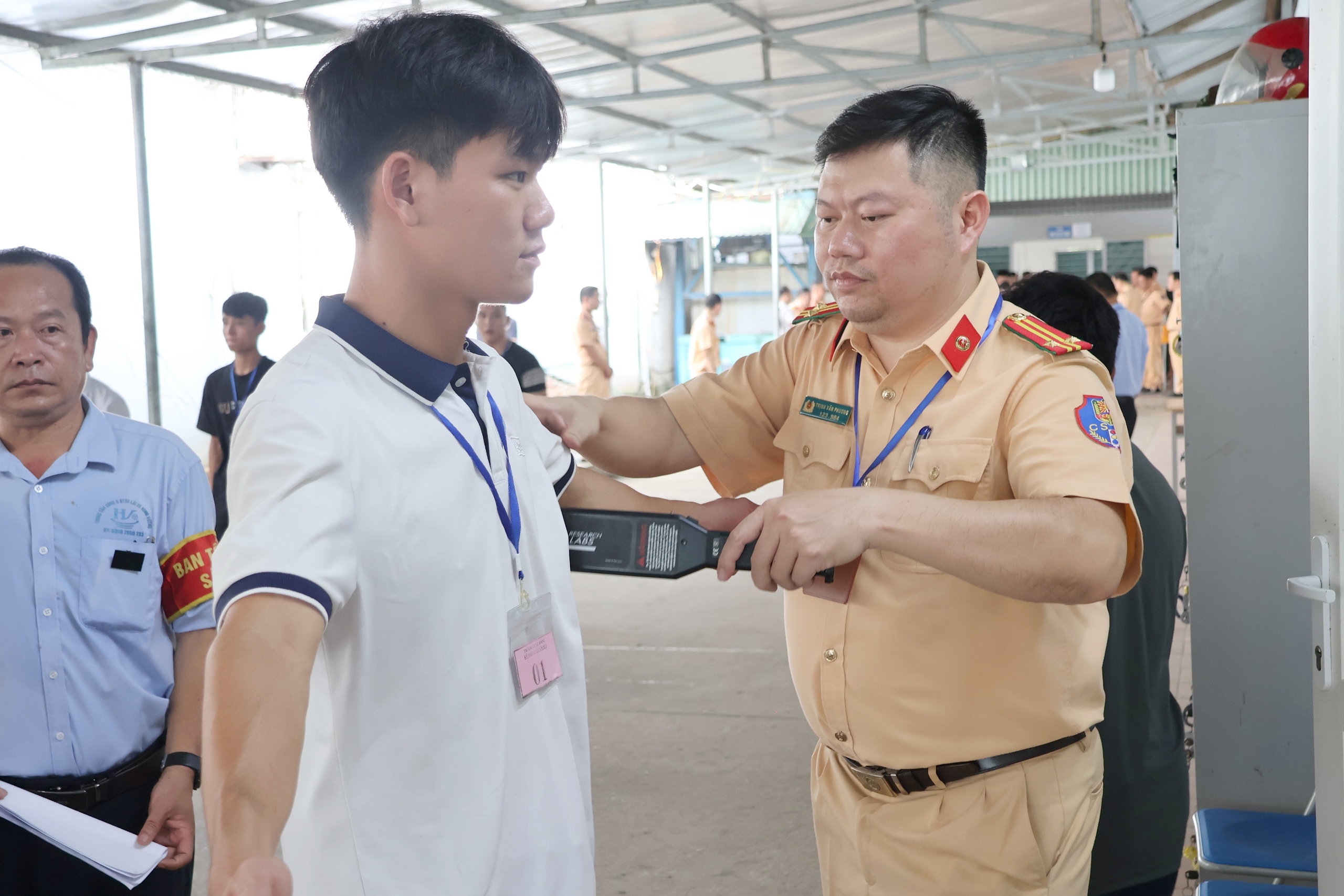 CSGT H&agrave; Nội tổ chức kỳ s&aacute;t hạch l&aacute;i xe đầu ti&ecirc;n, nhiều học vi&ecirc;n thi đạt- Ảnh 4.