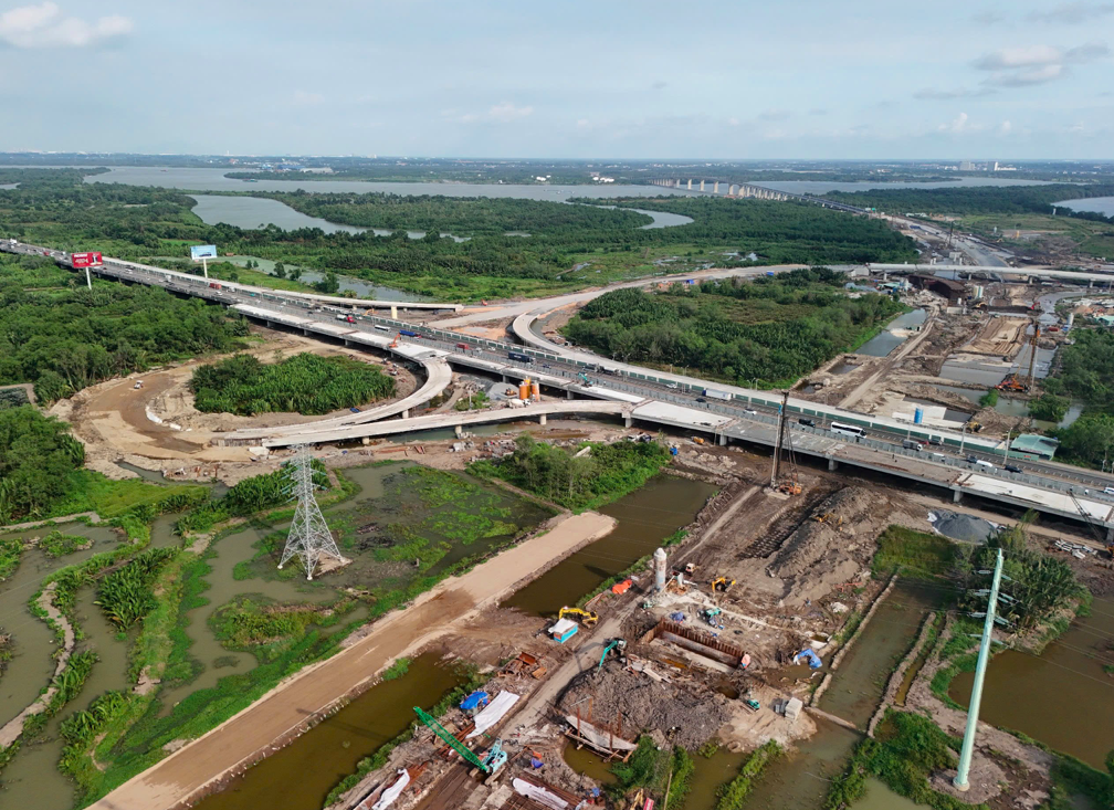 V&agrave;nh đai 3 TP.HCM tăng tốc sau khi khơi th&ocirc;ng vật liệu x&acirc;y dựng- Ảnh 2.