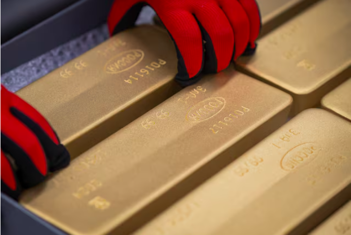 C&aacute;c ng&acirc;n h&agrave;ng Trung ương chuyển hướng sang v&agrave;ng, euro v&agrave; nh&acirc;n d&acirc;n tệ- Ảnh 1.