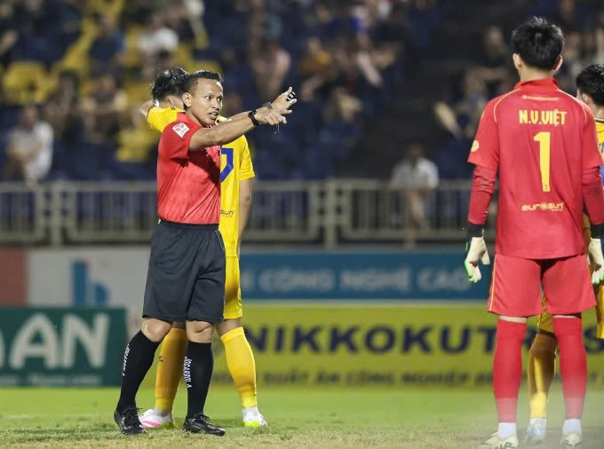 X&aacute;c định danh t&iacute;nh trọng t&agrave;i bắt trận tranh v&eacute; dự V-League 2025-2026- Ảnh 1.