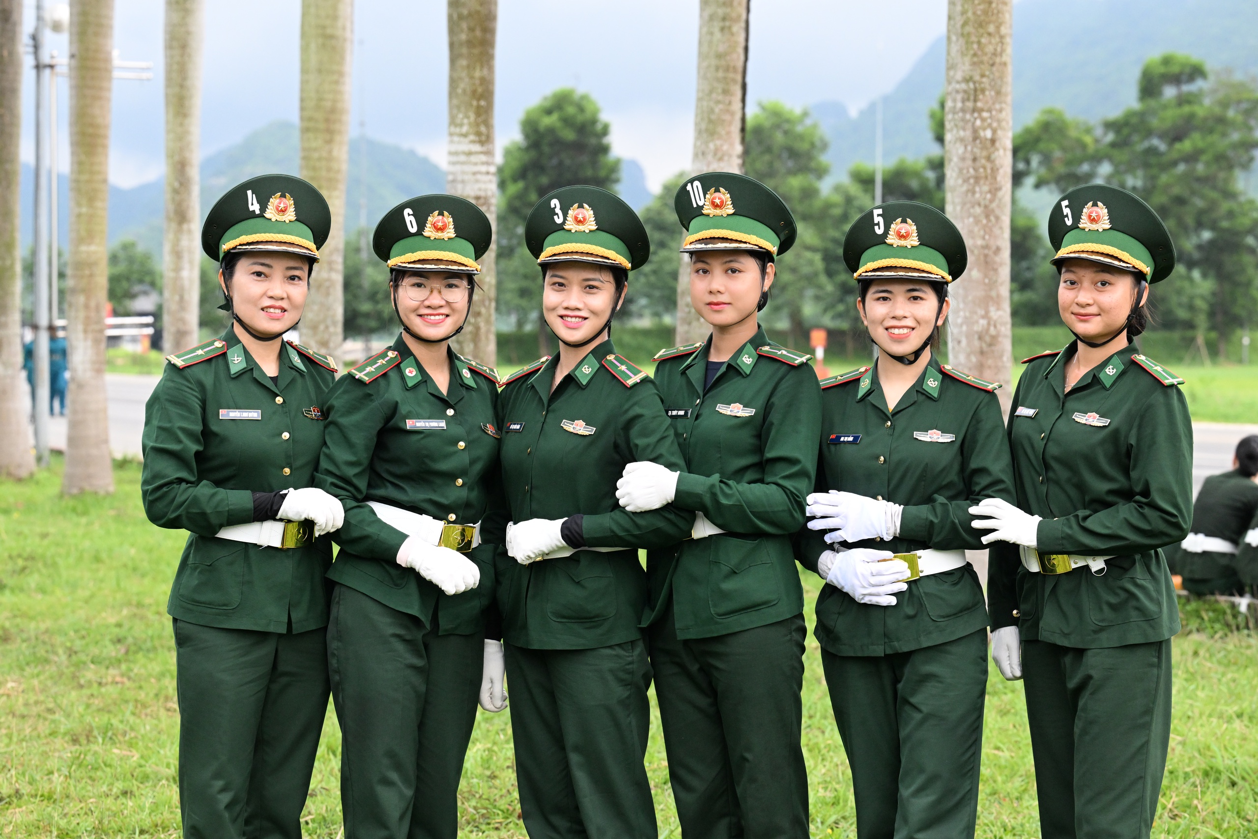 Hình ảnh khối nữ chiến sĩ hợp luyện, sẵn sàng cho Lễ kỷ niệm 80 năm Quốc khánh- Ảnh 25. Hình ảnh khối nữ chiến sĩ hợp luyện, sẵn sàng cho Lễ kỷ niệm 80 năm Quốc khánh- Ảnh 25.