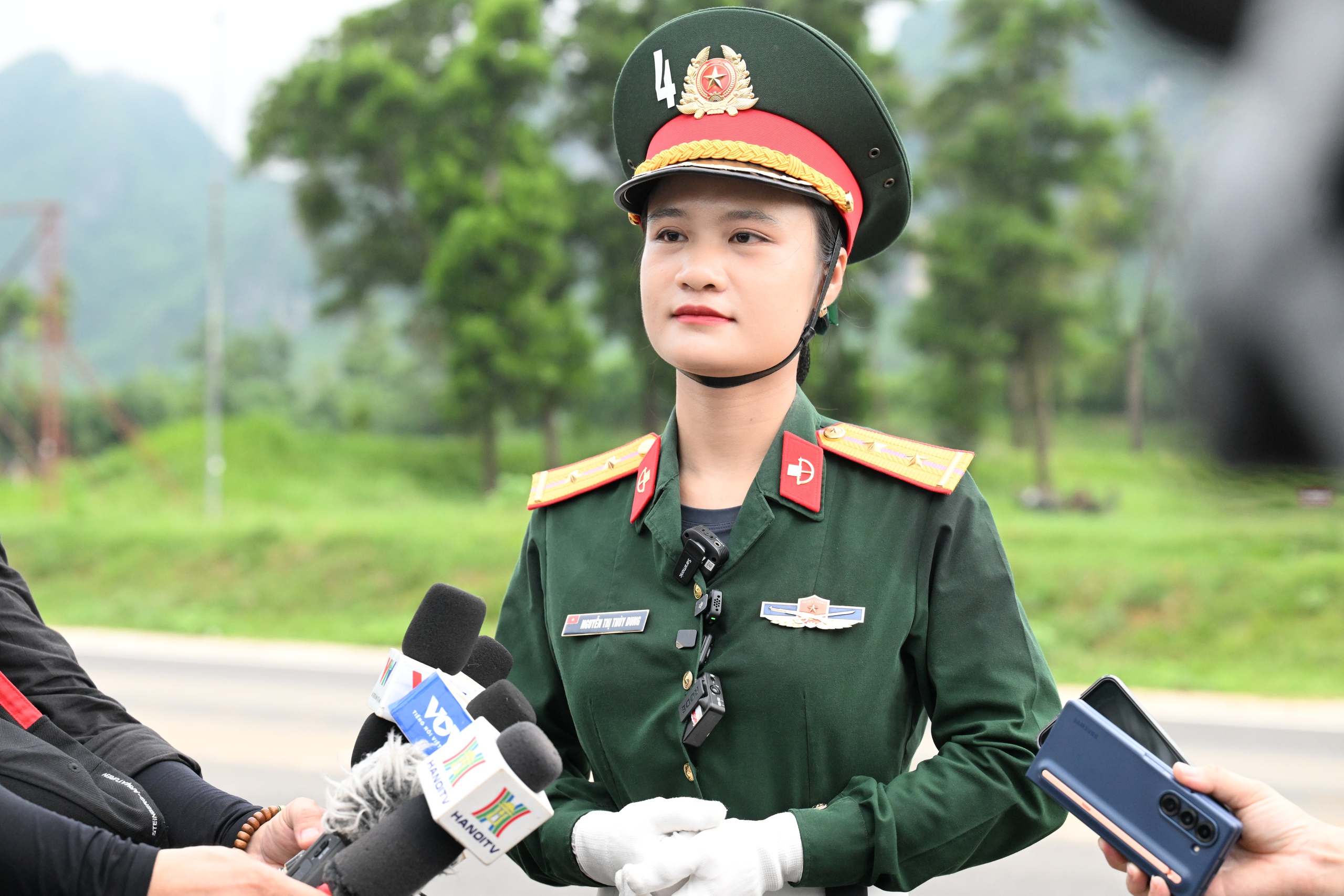 Hình ảnh khối nữ chiến sĩ hợp luyện, sẵn sàng cho Lễ kỷ niệm 80 năm Quốc khánh- Ảnh 24. Hình ảnh khối nữ chiến sĩ hợp luyện, sẵn sàng cho Lễ kỷ niệm 80 năm Quốc khánh- Ảnh 24.