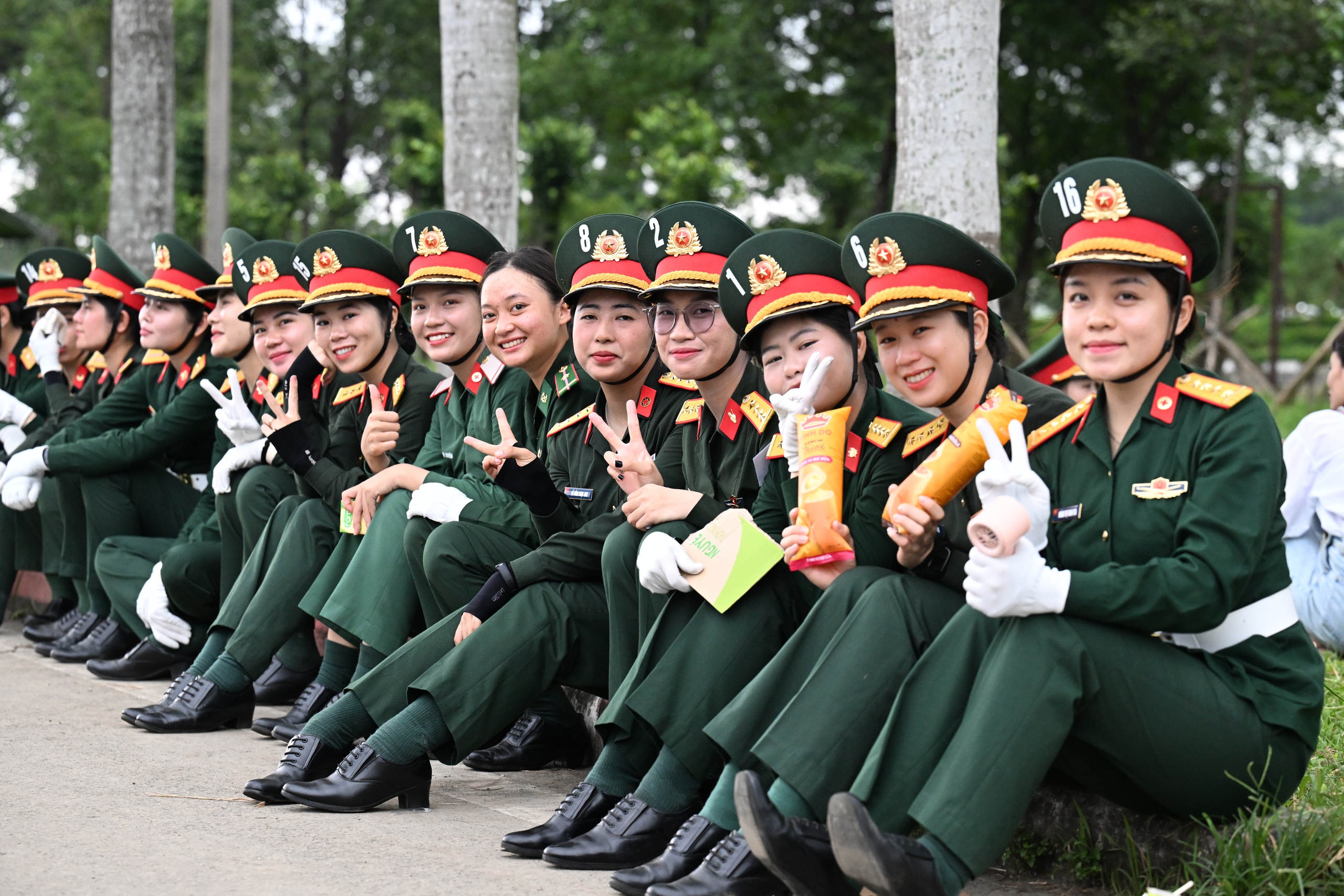 Hình ảnh khối nữ chiến sĩ hợp luyện, sẵn sàng cho Lễ kỷ niệm 80 năm Quốc khánh- Ảnh 21. Hình ảnh khối nữ chiến sĩ hợp luyện, sẵn sàng cho Lễ kỷ niệm 80 năm Quốc khánh- Ảnh 21.