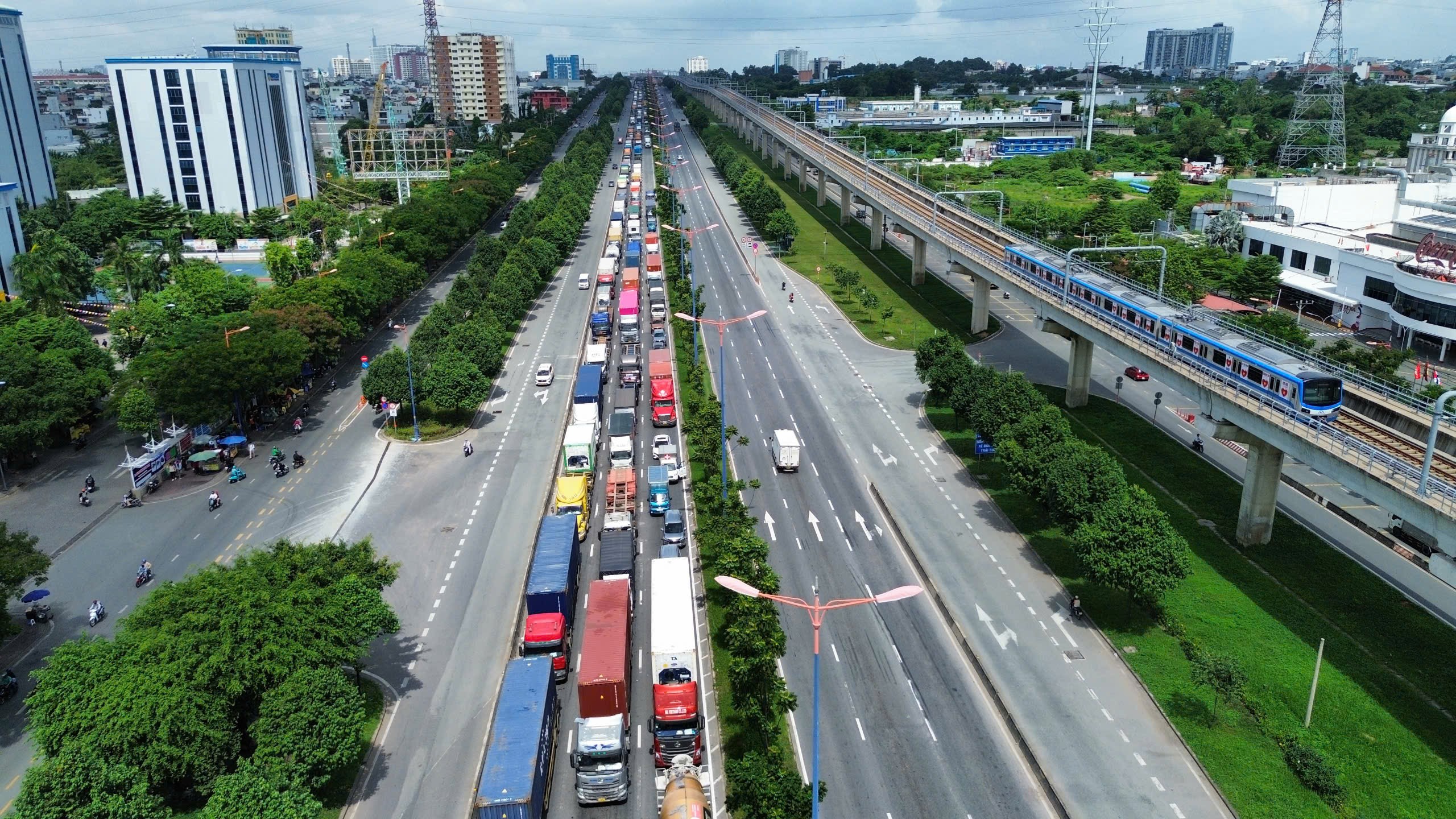 TP.HCM ưu ti&ecirc;n đầu tư tuyến đường sắt container đầu ti&ecirc;n, giảm chi ph&iacute; logistics v&agrave; kẹt xe- Ảnh 3.