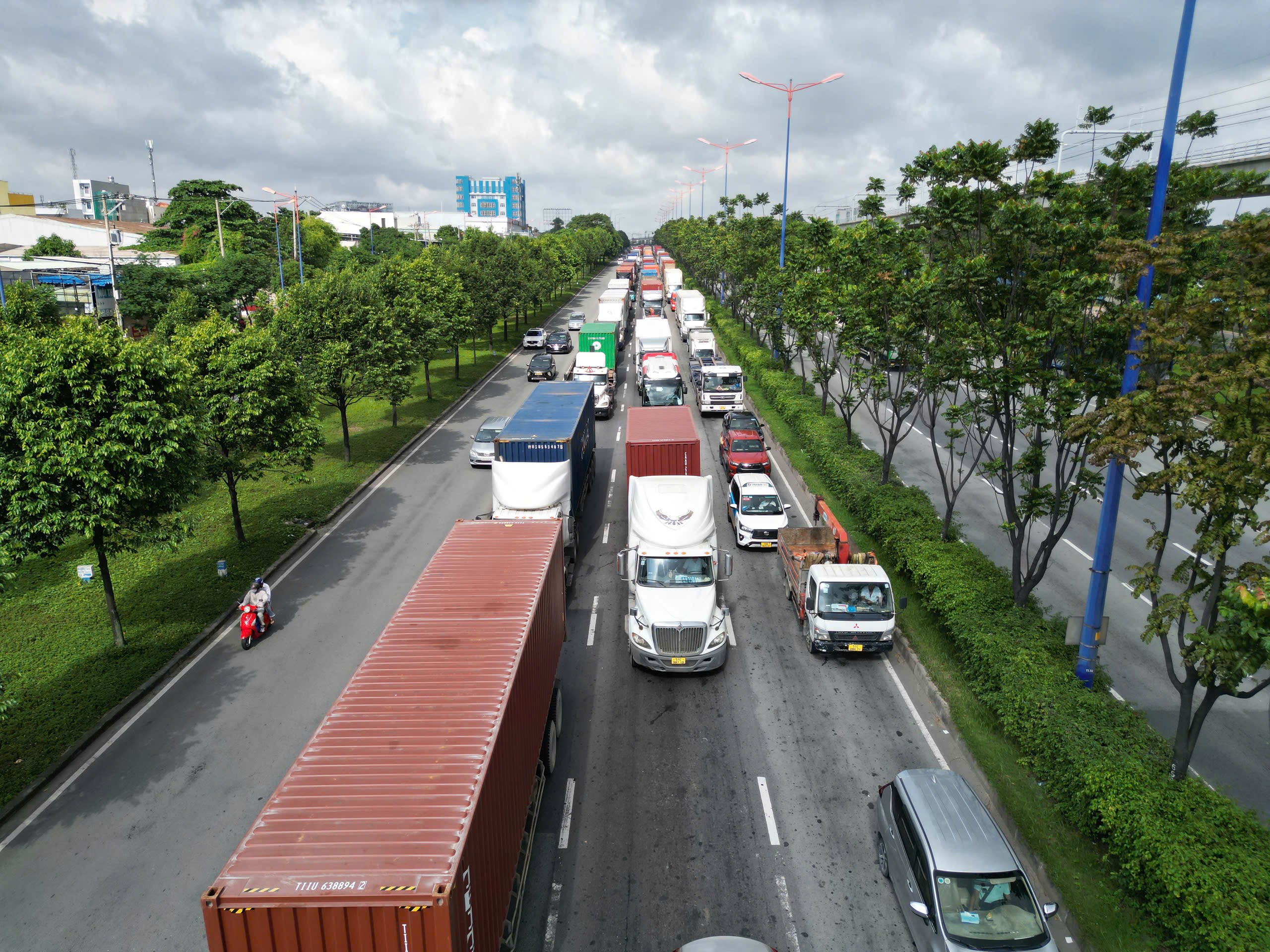 Lộ trình kiểm soát khí thải: Đồng hành tháo gỡ khó khăn cho doanh nghiệp vận tải- Ảnh 2. Lộ trình kiểm soát khí thải: Đồng hành tháo gỡ khó khăn cho doanh nghiệp vận tải- Ảnh 2.