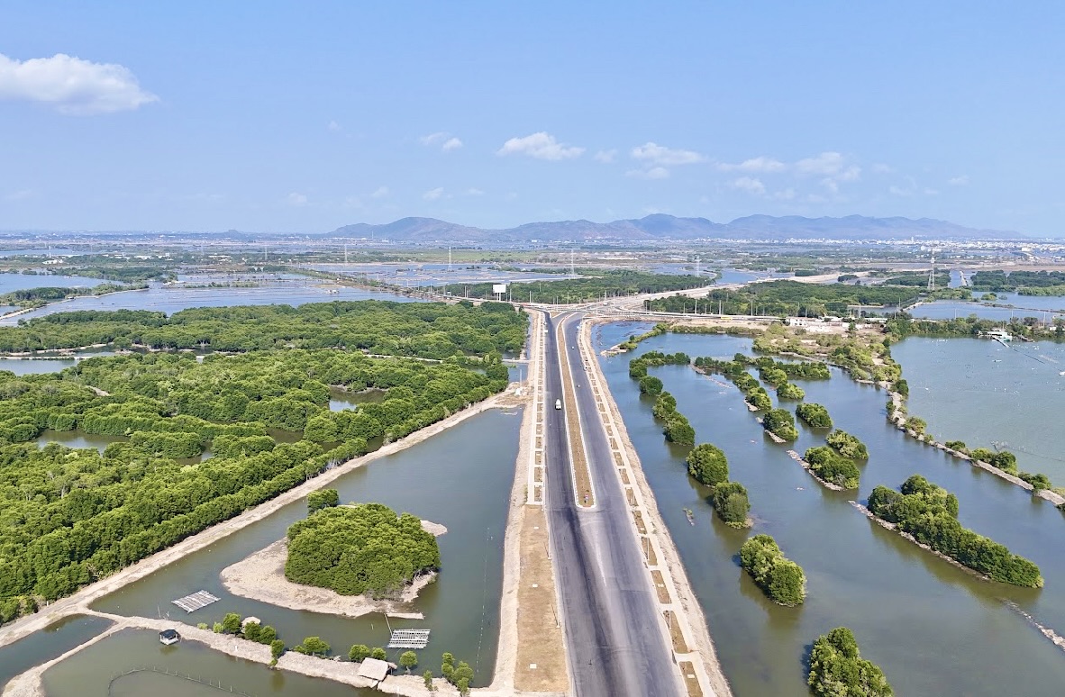 B&agrave; Rịa - Vũng T&agrave;u đột ph&aacute; kinh tế, vươn m&igrave;nh từ những cung đường kết nối- Ảnh 5.