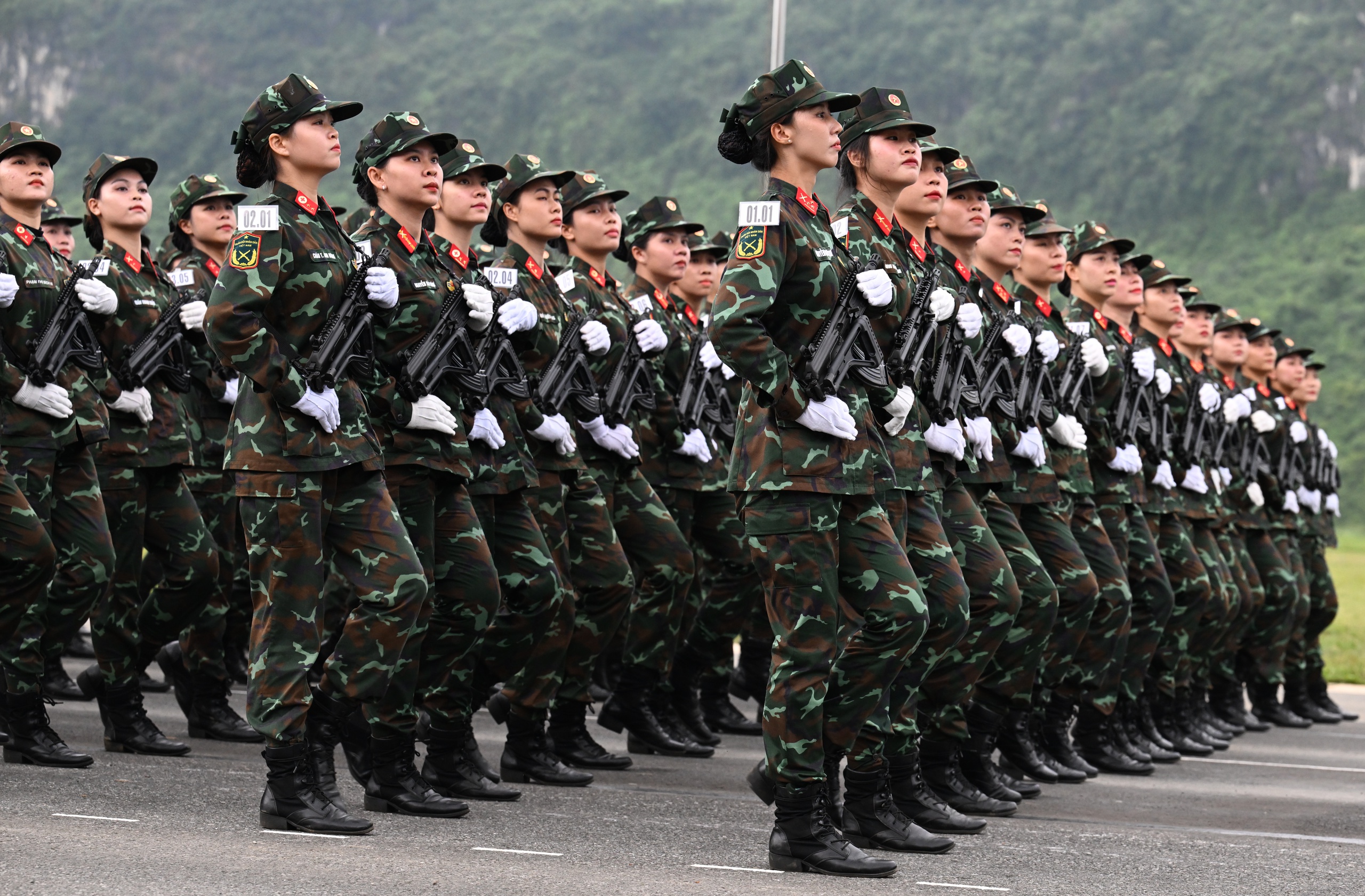 Hình ảnh khối nữ chiến sĩ hợp luyện, sẵn sàng cho Lễ kỷ niệm 80 năm Quốc khánh- Ảnh 16. Hình ảnh khối nữ chiến sĩ hợp luyện, sẵn sàng cho Lễ kỷ niệm 80 năm Quốc khánh- Ảnh 16.