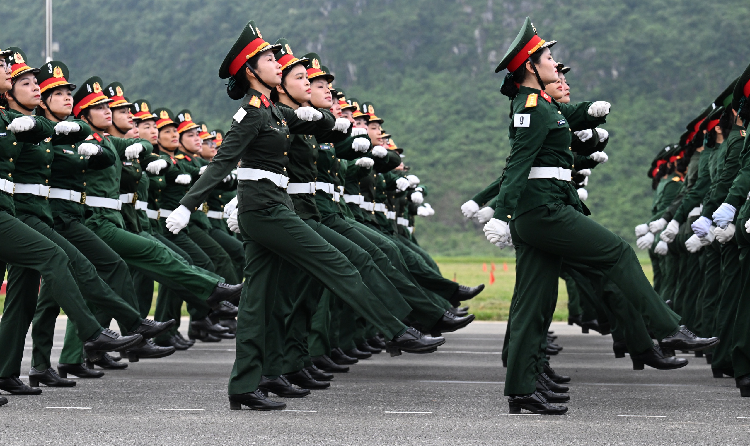 Hình ảnh khối nữ chiến sĩ hợp luyện, sẵn sàng cho Lễ kỷ niệm 80 năm Quốc khánh- Ảnh 5. Hình ảnh khối nữ chiến sĩ hợp luyện, sẵn sàng cho Lễ kỷ niệm 80 năm Quốc khánh- Ảnh 5.