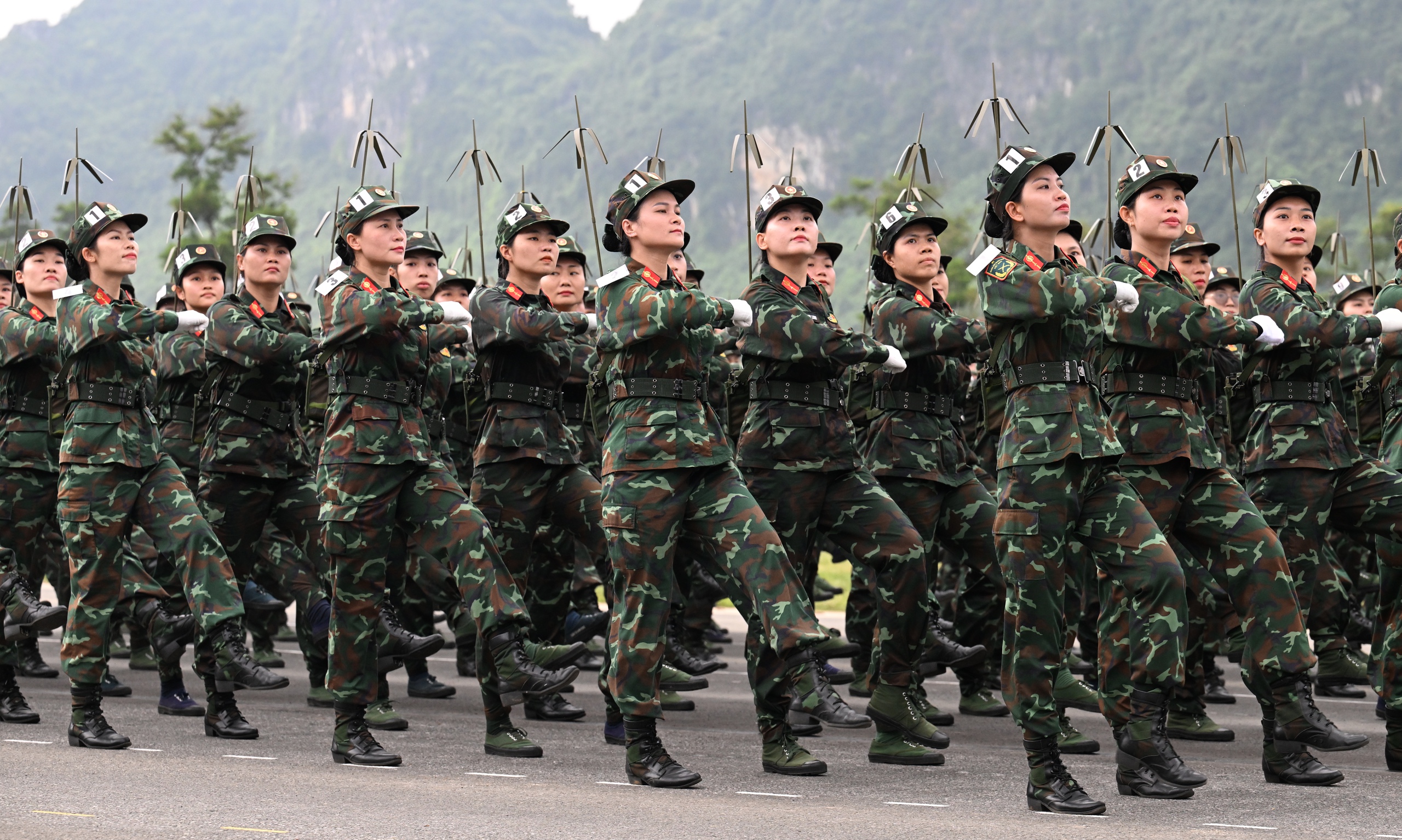 Hình ảnh khối nữ chiến sĩ hợp luyện, sẵn sàng cho Lễ kỷ niệm 80 năm Quốc khánh- Ảnh 10. Hình ảnh khối nữ chiến sĩ hợp luyện, sẵn sàng cho Lễ kỷ niệm 80 năm Quốc khánh- Ảnh 10.