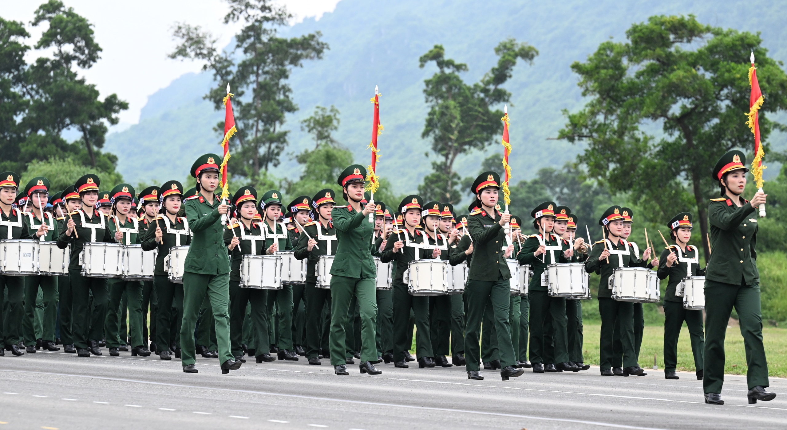 Hình ảnh khối nữ chiến sĩ hợp luyện, sẵn sàng cho Lễ kỷ niệm 80 năm Quốc khánh- Ảnh 2. Hình ảnh khối nữ chiến sĩ hợp luyện, sẵn sàng cho Lễ kỷ niệm 80 năm Quốc khánh- Ảnh 2.