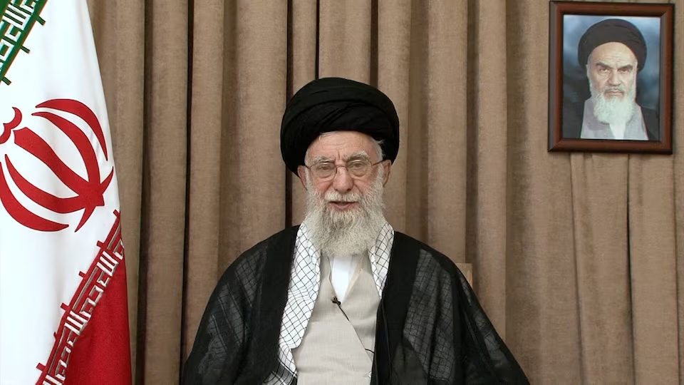 L&atilde;nh tụ Tối cao Iran Ali Khamenei cảnh b&aacute;o đ&aacute;p trả nếu bị Mỹ tấn c&ocirc;ng- Ảnh 1.