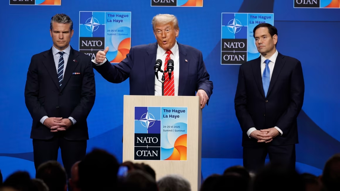 Tổng thống Mỹ Donald Trump tuy&ecirc;n bố sẽ đ&agrave;m ph&aacute;n hạt nh&acirc;n với Iran v&agrave;o tuần tới- Ảnh 1.