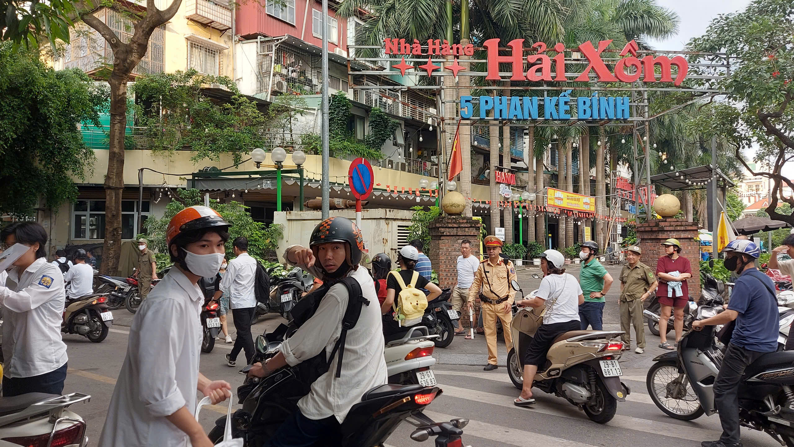 Hơn 1,15 triệu th&iacute; sinh bước v&agrave;o kỳ thi THPT 2025- Ảnh 7.