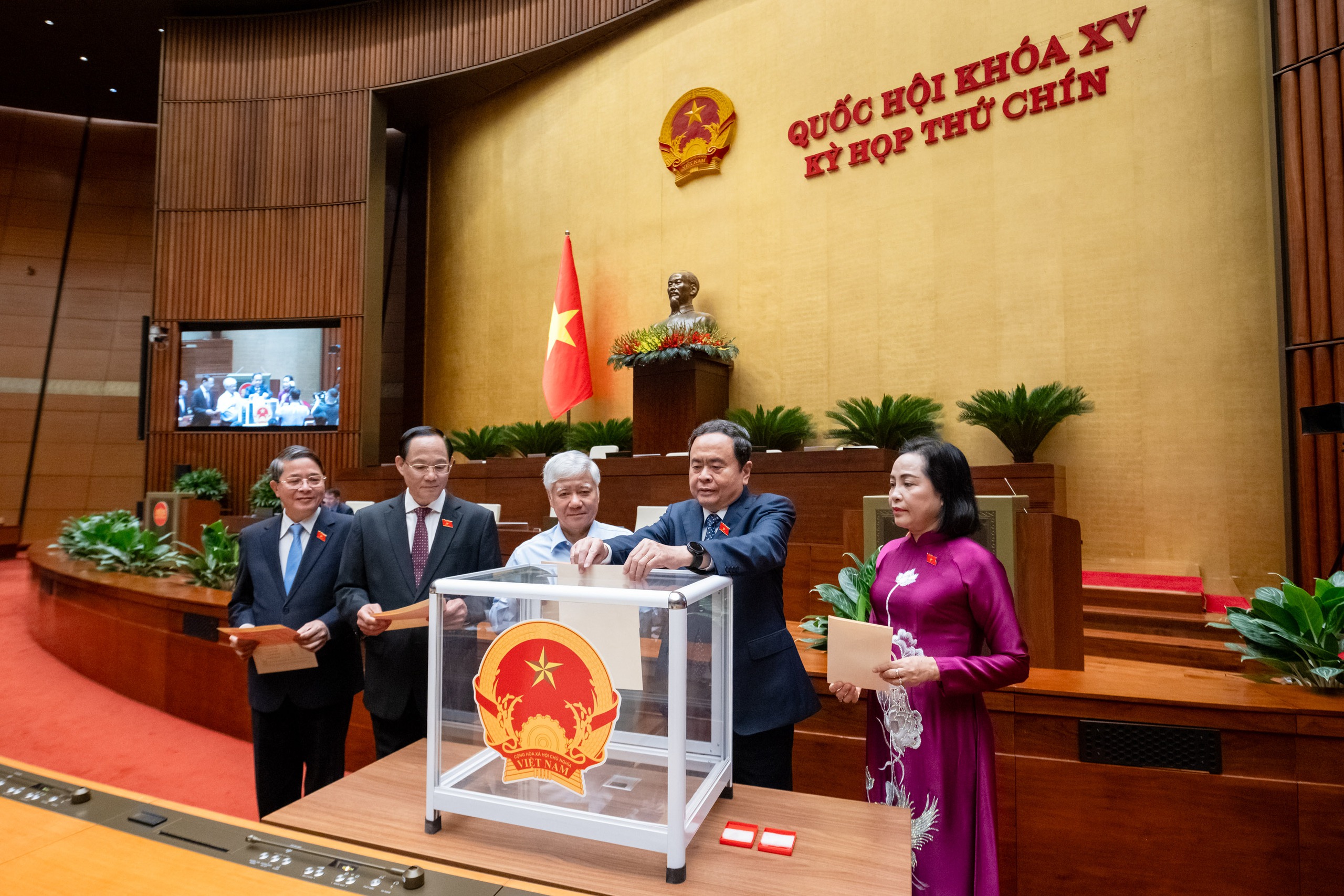 Danh sách 19 thành viên Hội đồng Bầu cử Quốc gia- Ảnh 1. Danh sách 19 thành viên Hội đồng Bầu cử Quốc gia- Ảnh 1.