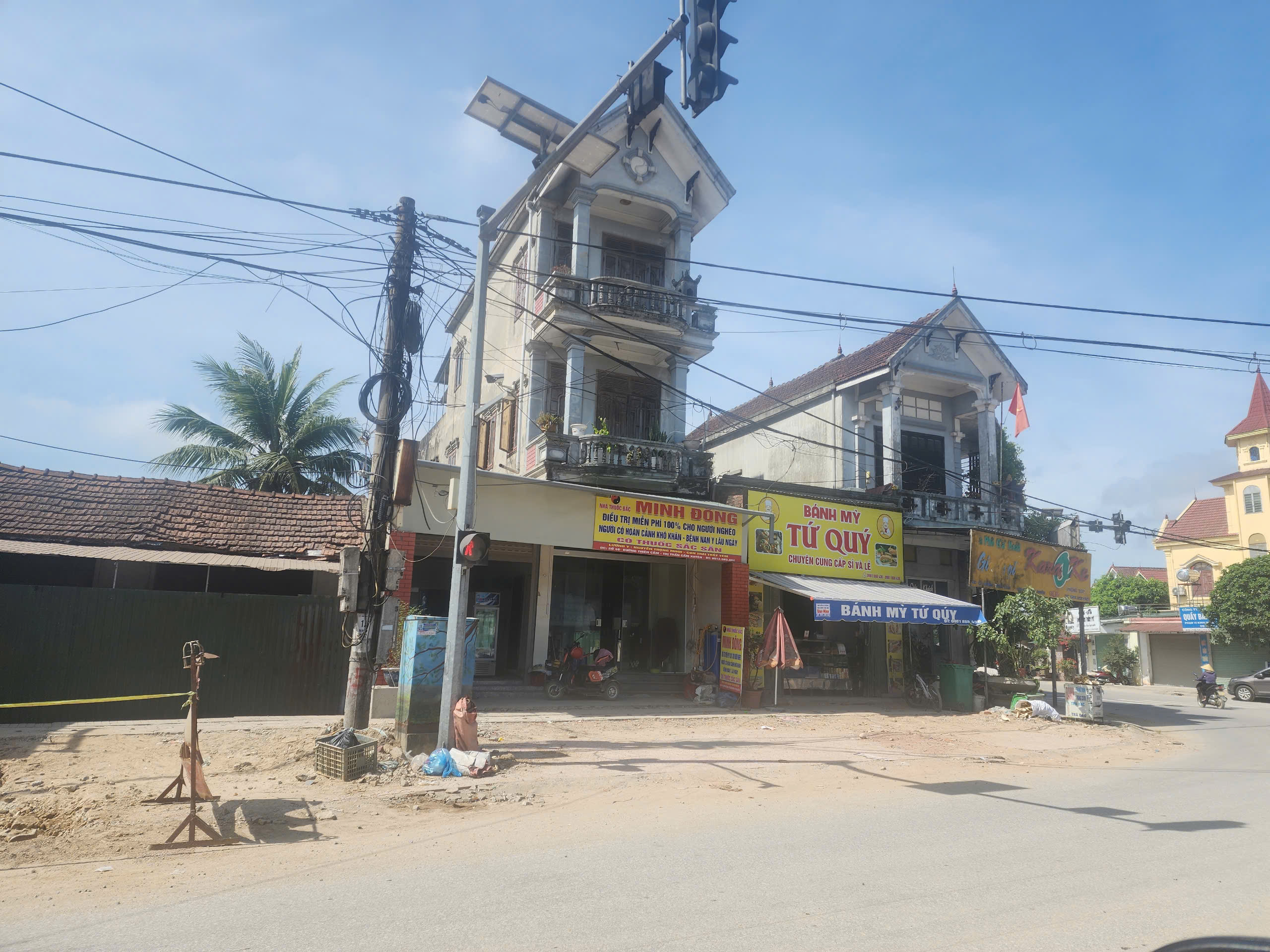 Nhiều vướng mắc khiến dự &aacute;n cải tạo n&acirc;ng cấp quốc lộ 8C qua H&agrave; Tĩnh chậm tiến độ- Ảnh 2.