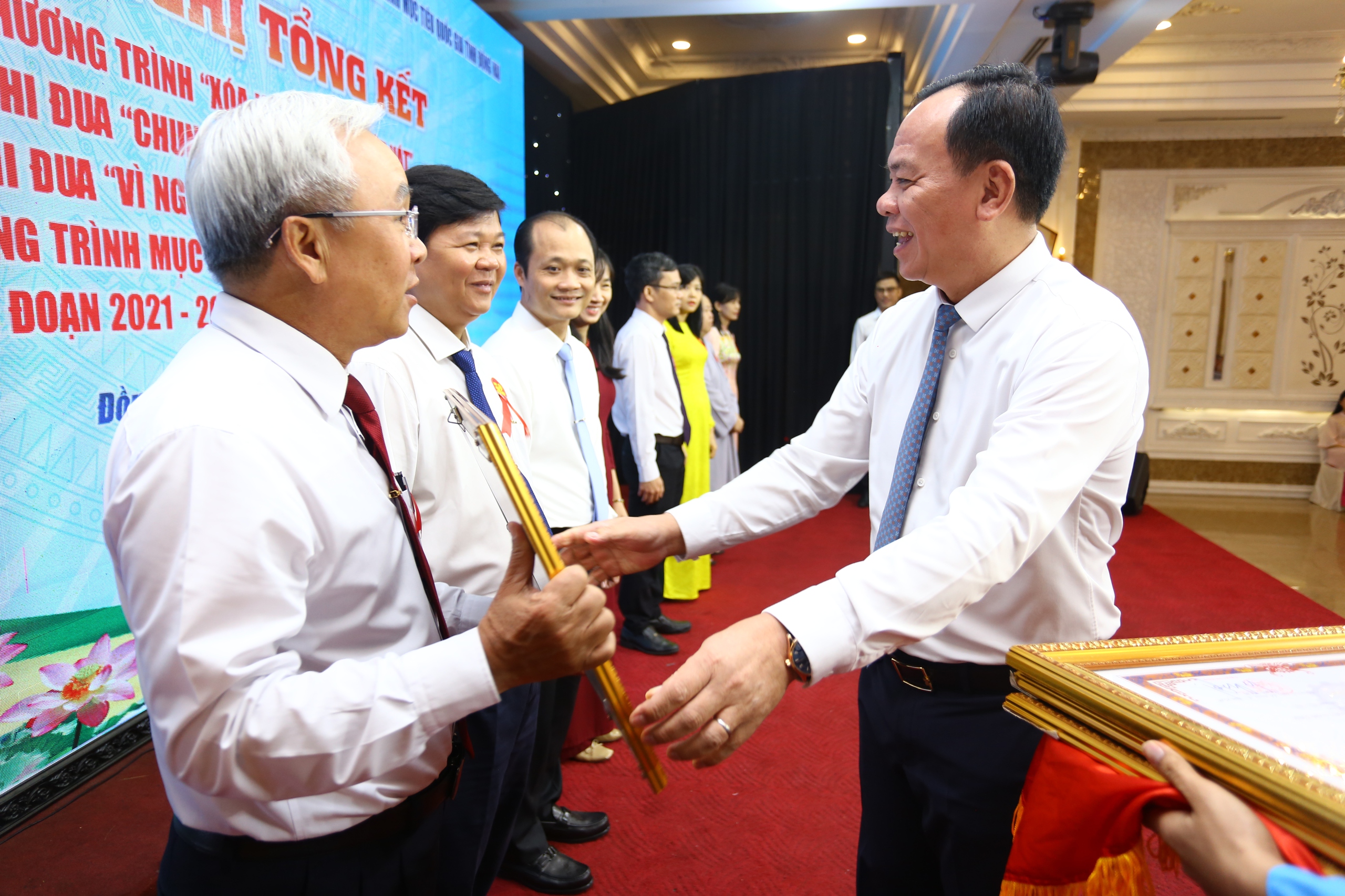 Đồng Nai x&acirc;y mới v&agrave; sửa chữa 579 căn nh&agrave; cho người ngh&egrave;o trong hơn 3 th&aacute;ng - Ảnh 1.