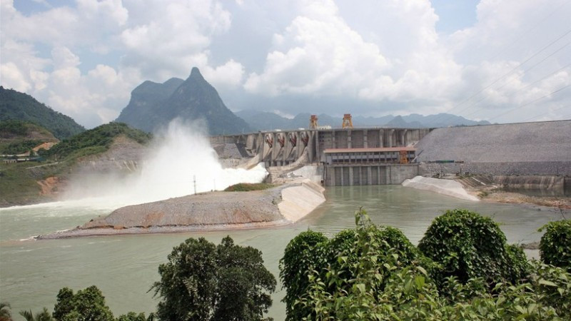 Mở tiếp hai cửa xả đáy hồ thủy điện Tuyên Quang từ trưa 29/6- Ảnh 1. Mở tiếp hai cửa xả đáy hồ thủy điện Tuyên Quang từ trưa 29/6- Ảnh 1.
