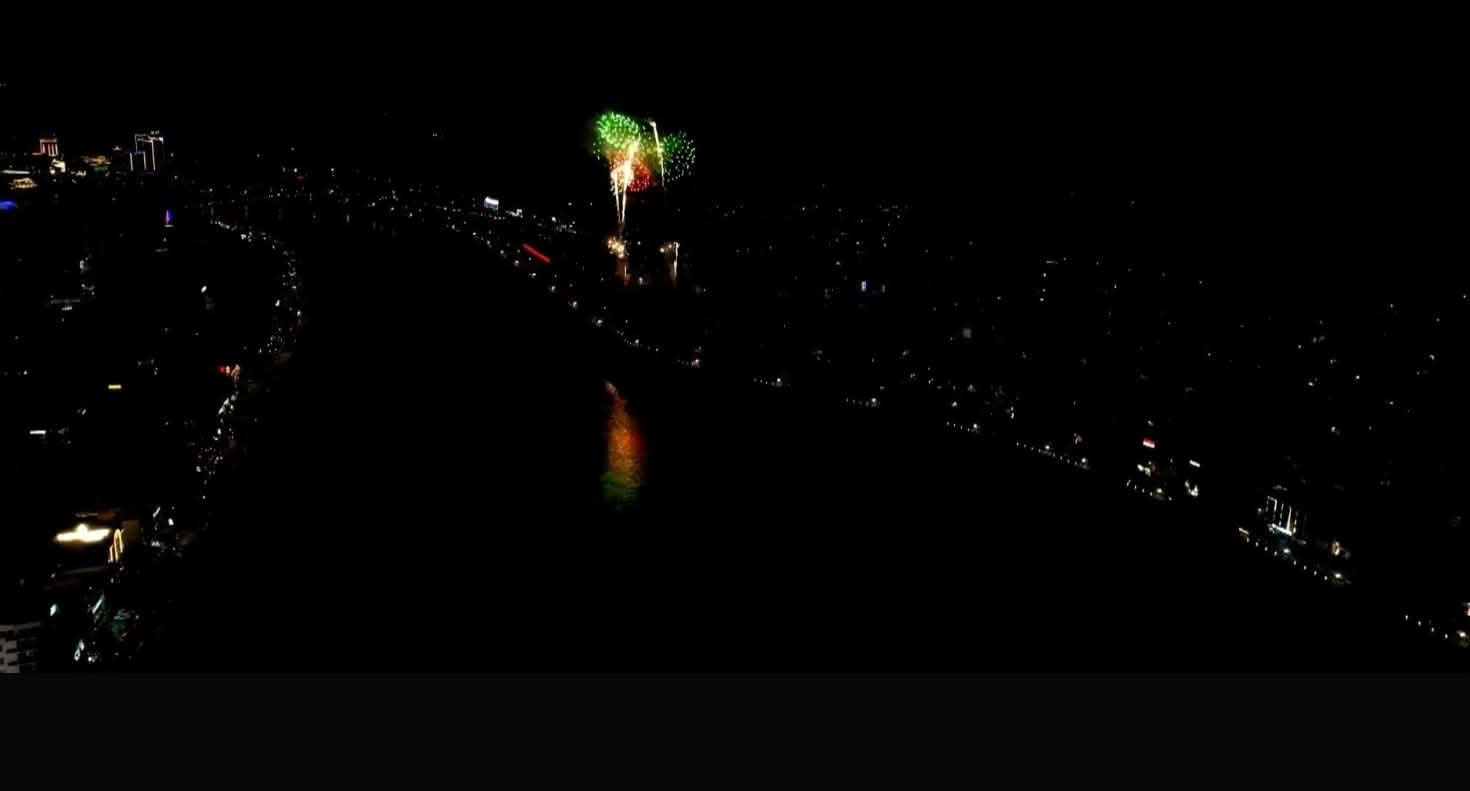 H&agrave;ng ngh&igrave;n người xuống đường ngắm ph&aacute;o hoa mừng th&agrave;nh lập tỉnh L&agrave;o Cai mới- Ảnh 7.