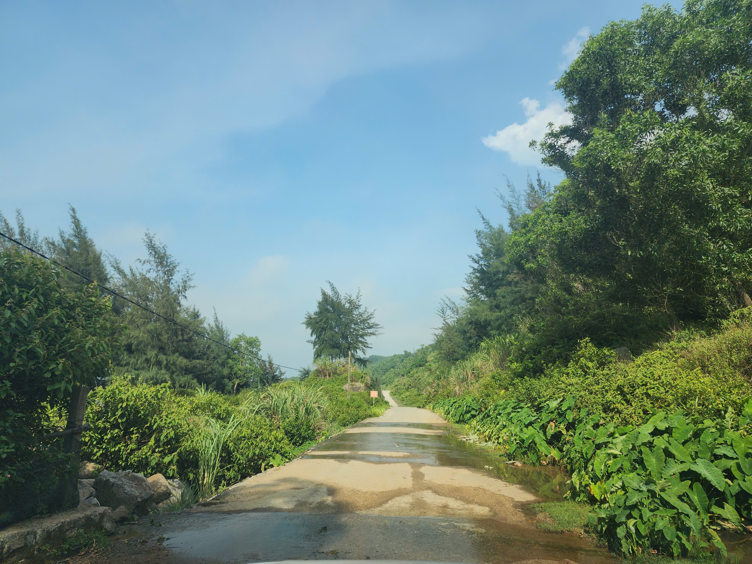 Vì sao tuyến đường ven biển đẹp nhất Hà Tĩnh vắng bóng du khách?- Ảnh 1. Vì sao tuyến đường ven biển đẹp nhất Hà Tĩnh vắng bóng du khách?- Ảnh 1.