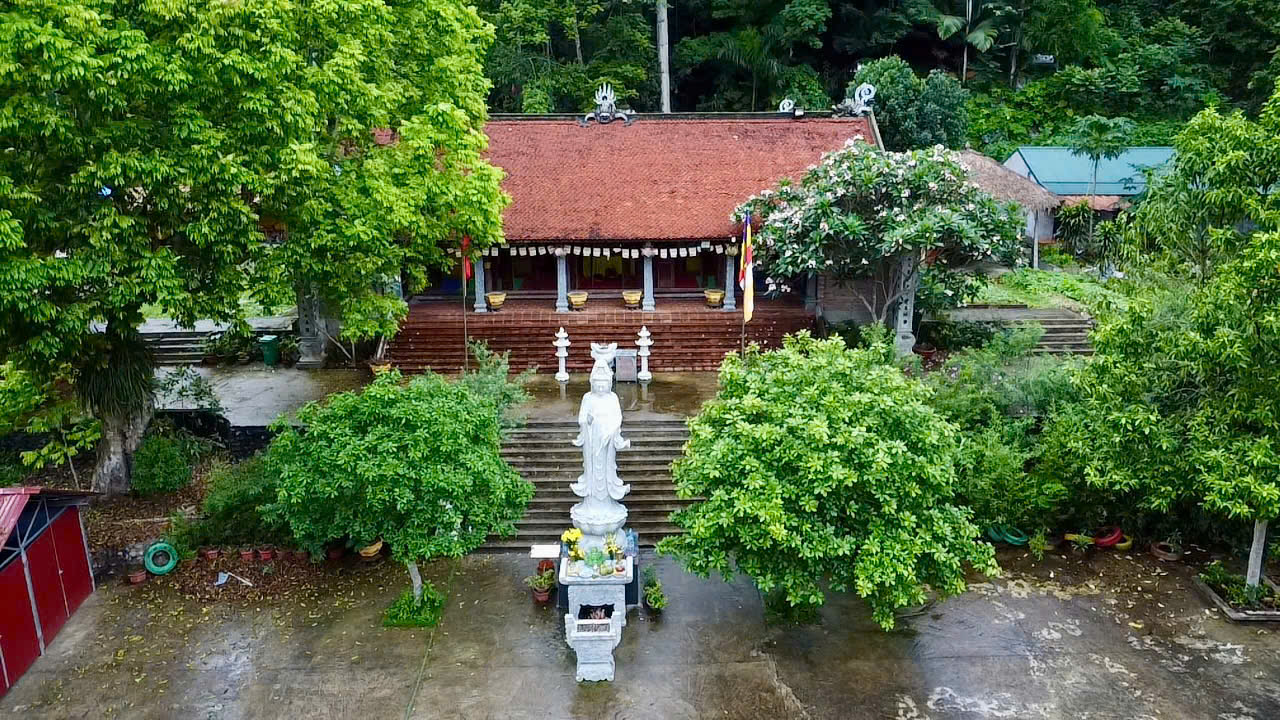 B&ecirc;n trong ng&ocirc;i ch&ugrave;a cổ nơi sư thầy livestream thu h&uacute;t h&agrave;ng triệu người- Ảnh 1.