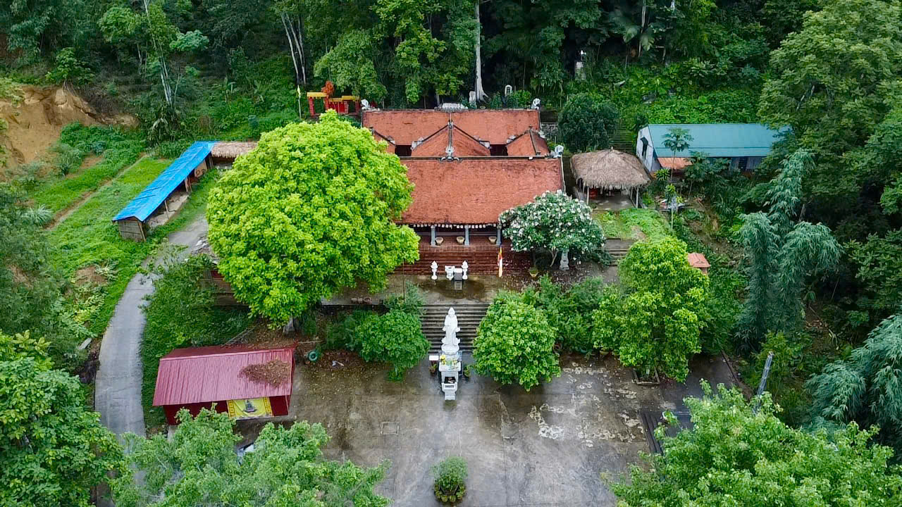 B&ecirc;n trong ng&ocirc;i ch&ugrave;a cổ nơi sư thầy livestream thu h&uacute;t h&agrave;ng triệu người- Ảnh 9.