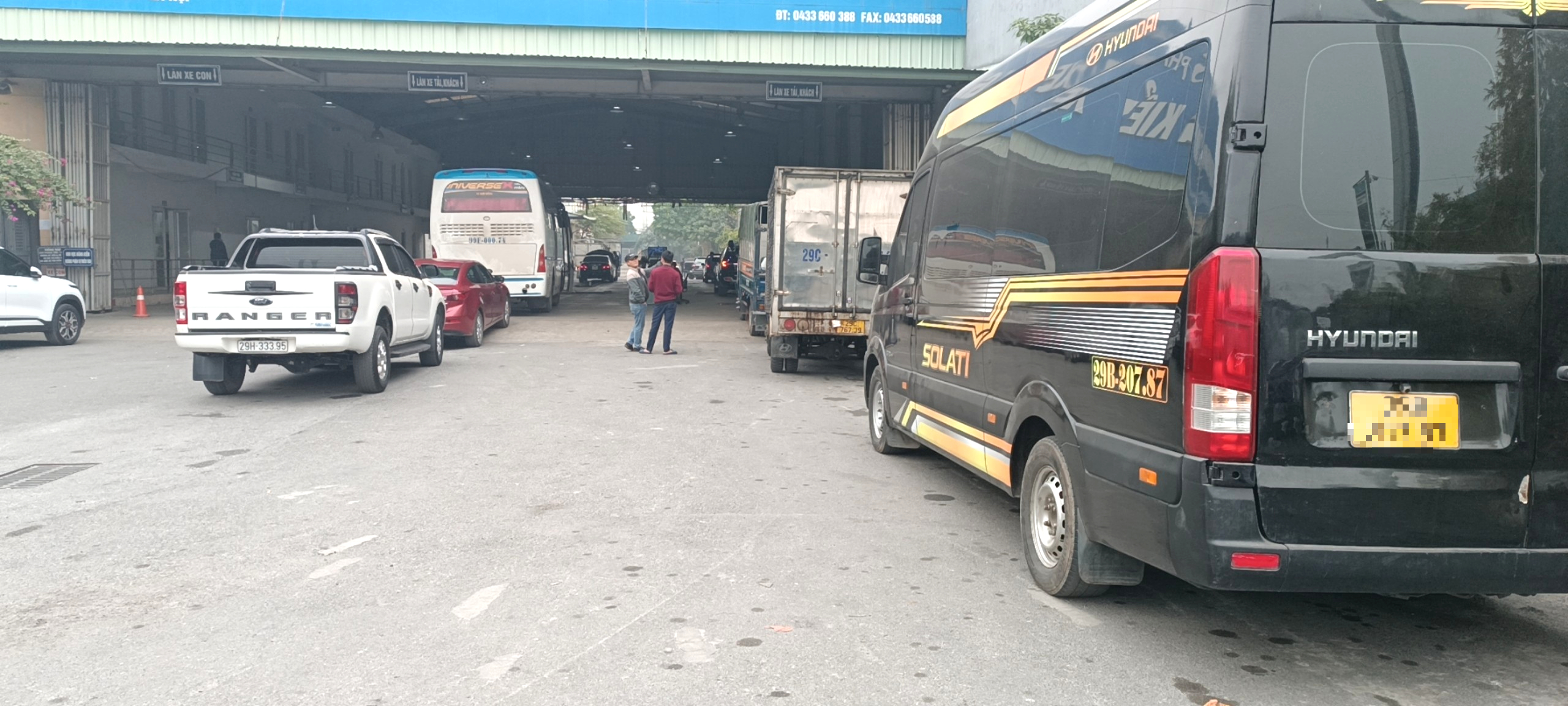 Kiến nghị gỡ kh&oacute; h&agrave;ng trăm ngh&igrave;n xe kinh doanh vận tải vướng đăng kiểm- Ảnh 2.