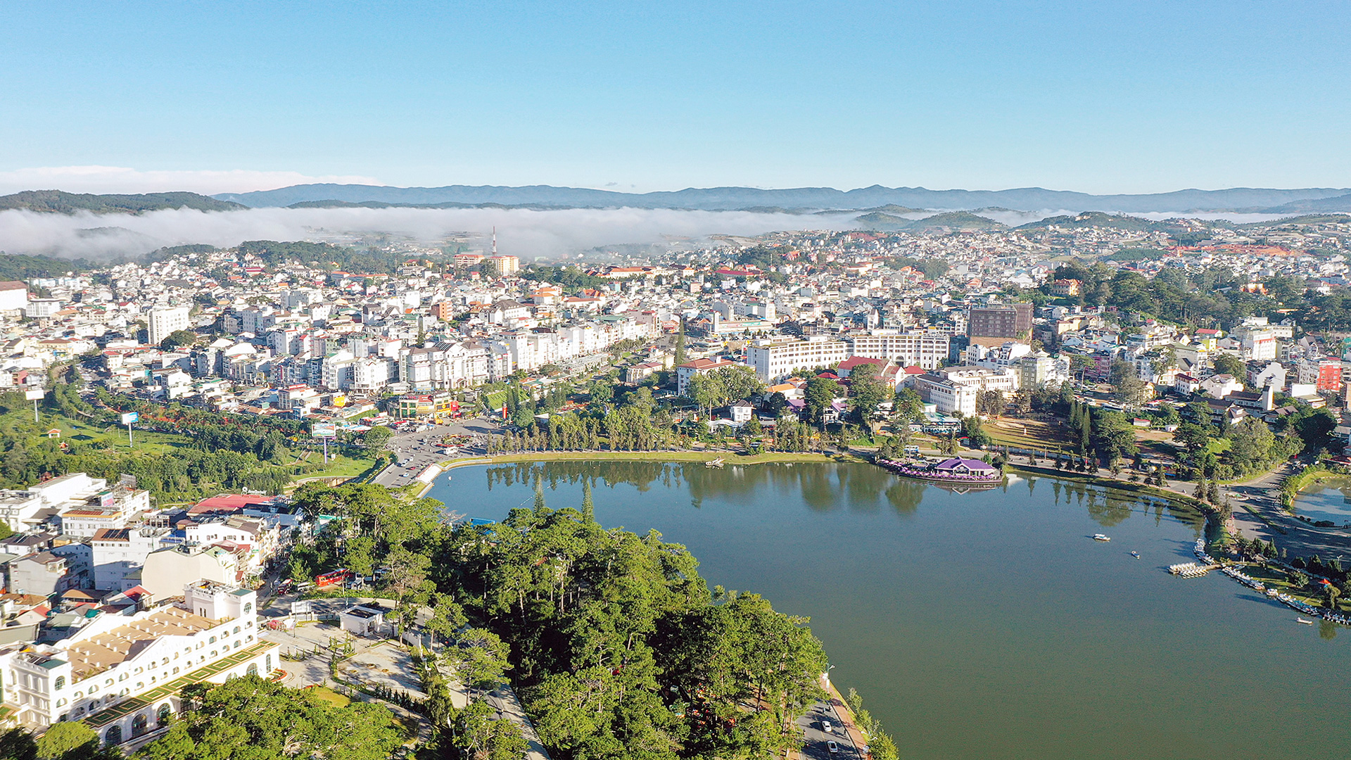 Tỉnh lớn nhất Việt Nam sau sáp nhập sẽ bố trí chỗ ở cho 2.600 người làm việc thế nào?- Ảnh 1. Tỉnh lớn nhất Việt Nam sau sáp nhập sẽ bố trí chỗ ở cho 2.600 người làm việc thế nào?- Ảnh 1.