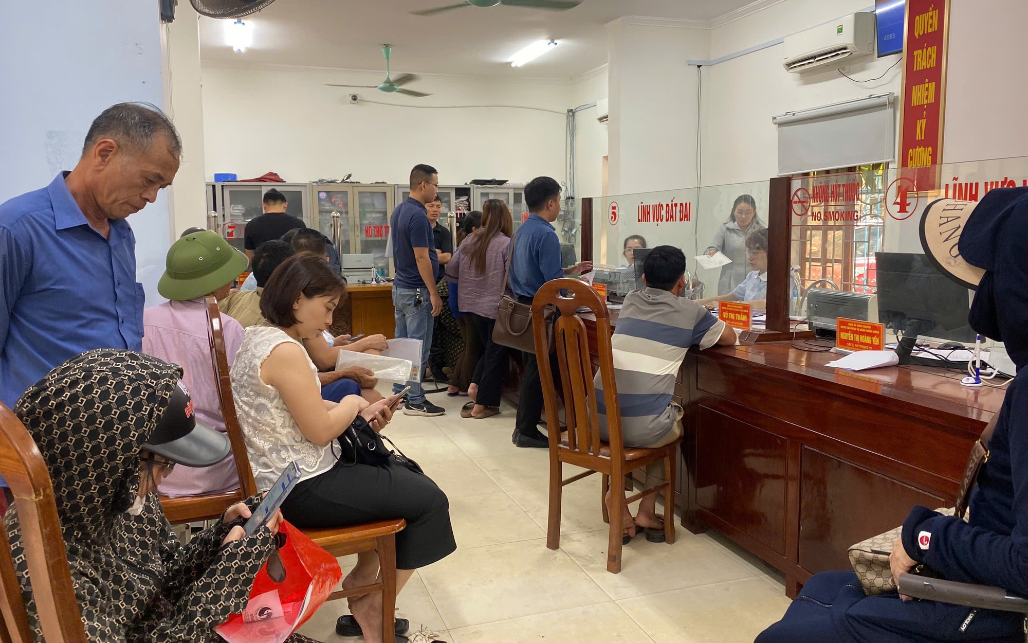 Nghệ An: Kh&ocirc;ng để trung t&acirc;m phục vụ h&agrave;nh ch&iacute;nh c&ocirc;ng cấp x&atilde; gi&aacute;n đoạn một giờ