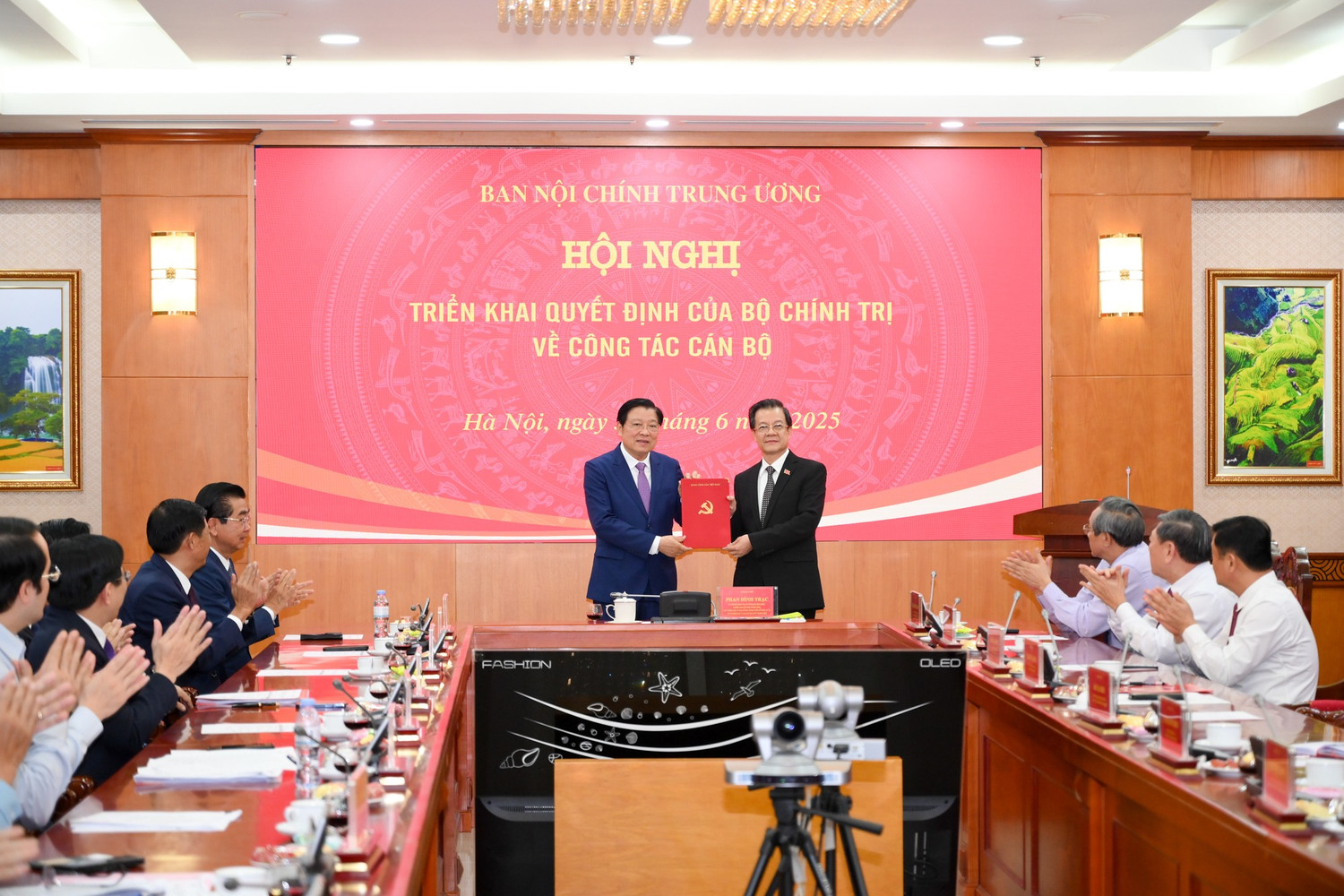 Bộ Ch&iacute;nh trị, Thủ tướng bổ nhiệm nh&acirc;n sự mới tại nhiều cơ quan quan trọng- Ảnh 3.