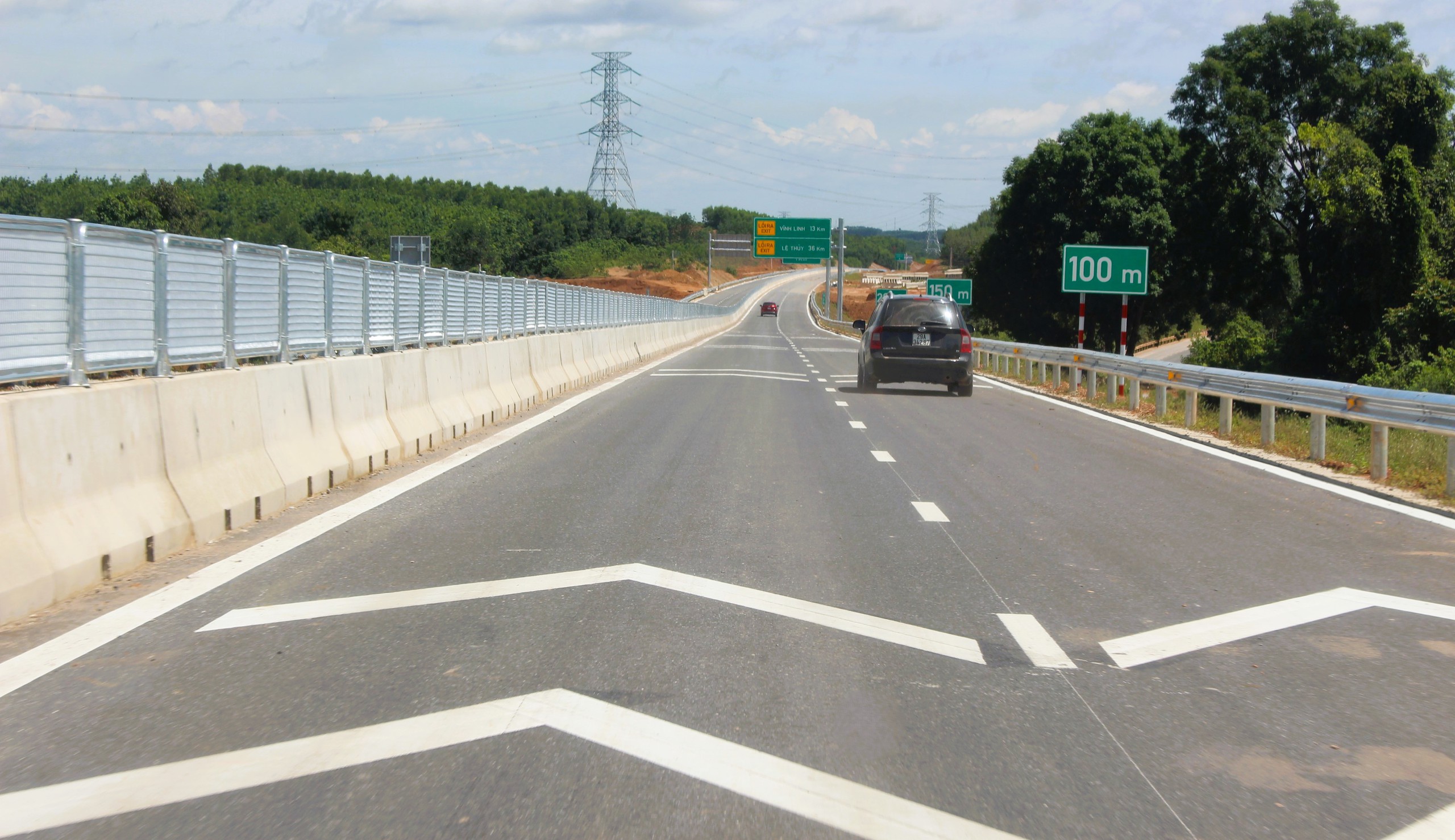 Cao tốc Vạn Ninh - Cam Lộ: Cơ bản xong tuyến ch&iacute;nh, nỗ lực ho&agrave;n th&agrave;nh v&agrave;o đầu th&aacute;ng 7- Ảnh 6.