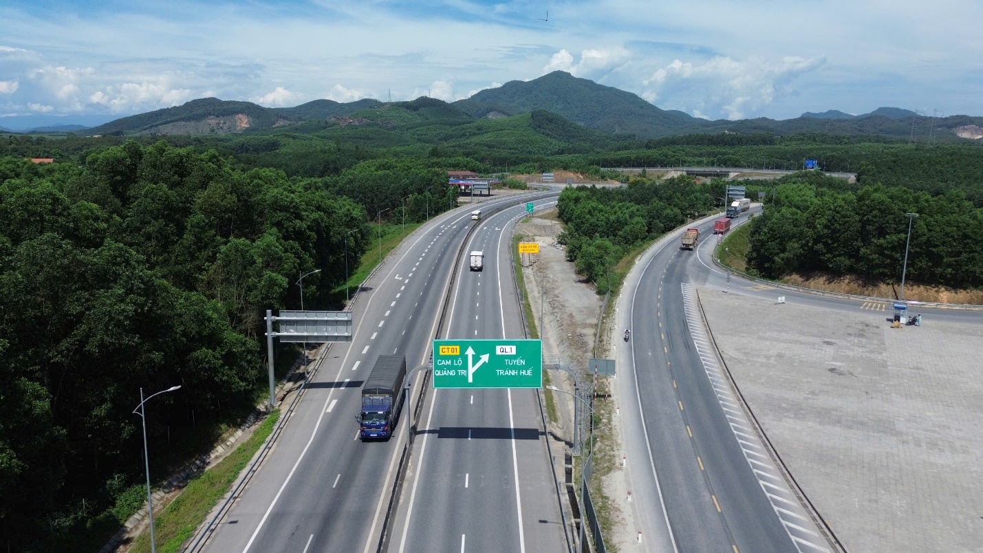 Huế chuẩn bị nguồn đất đắp nền cho dự &aacute;n mở rộng cao tốc Cam Lộ - La Sơn thế n&agrave;o?- Ảnh 3.