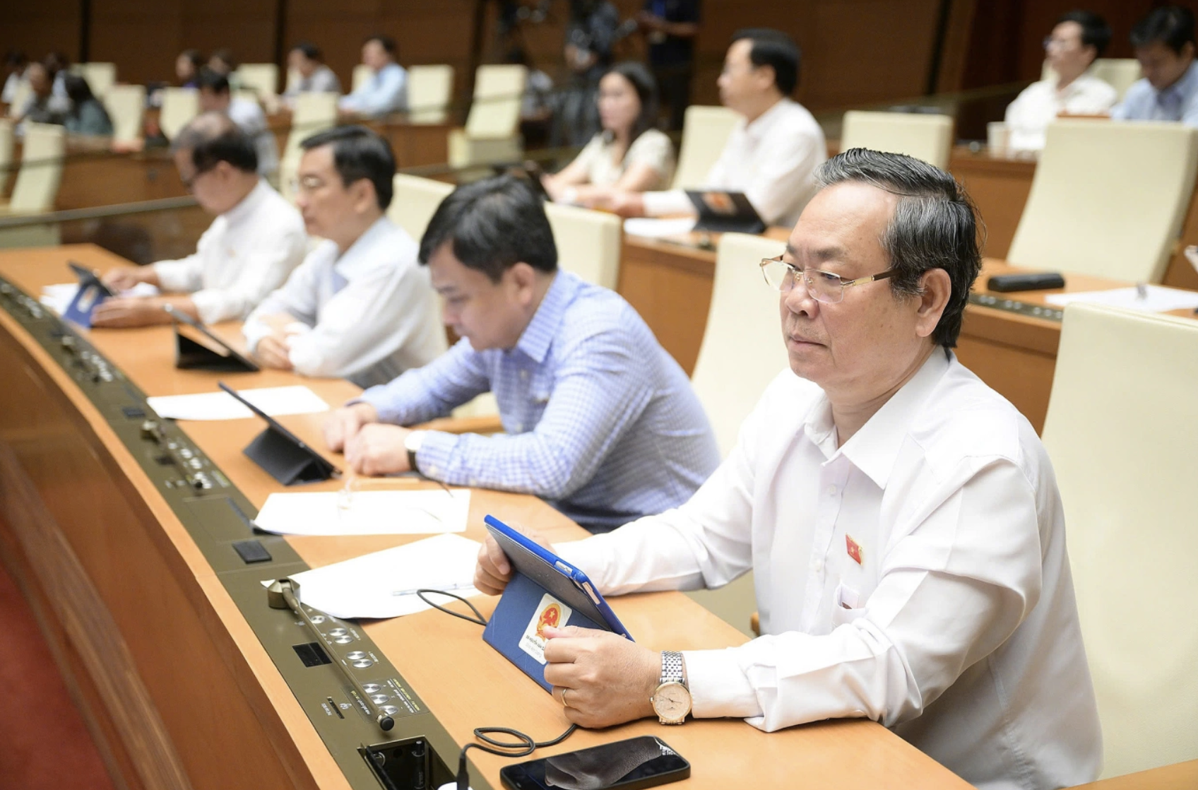 Danh s&aacute;ch Trưởng đo&agrave;n đại biểu Quốc hội 23 tỉnh, th&agrave;nh mới- Ảnh 1.