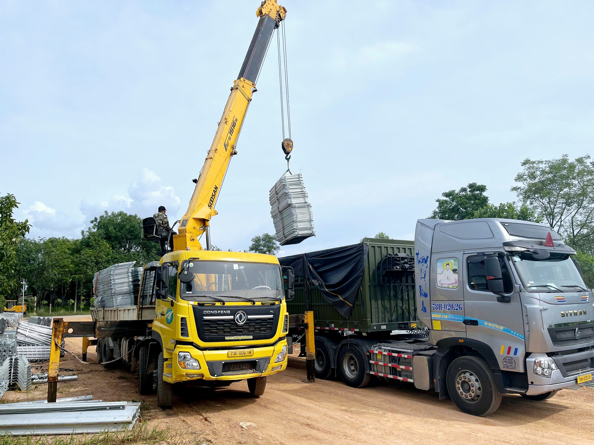 Cao tốc Vạn Ninh - Cam Lộ dự kiến thông xe 30/6, vượt tiến độ 4 tháng- Ảnh 8. Cao tốc Vạn Ninh - Cam Lộ dự kiến thông xe 30/6, vượt tiến độ 4 tháng- Ảnh 8.