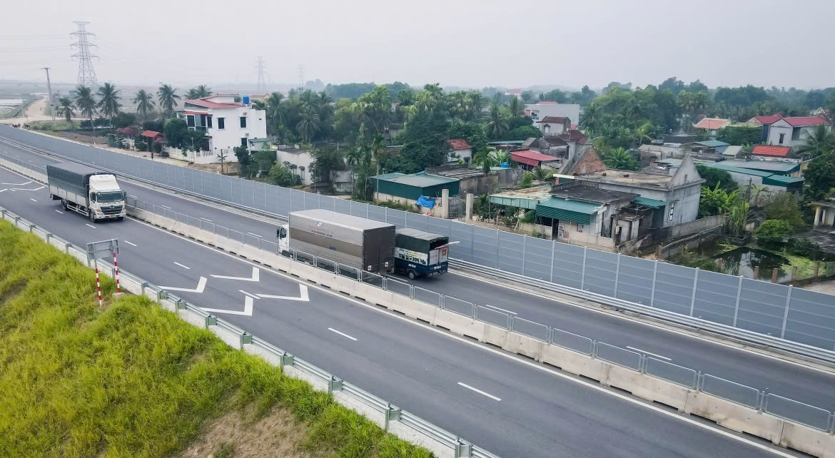 Chủ đầu tư nói gì về kết quả chọn thầu mua sắm, lắp đặt thiết bị cao tốc QL45 - Nghi Sơn?- Ảnh 1. Chủ đầu tư nói gì về kết quả chọn thầu mua sắm, lắp đặt thiết bị cao tốc QL45 - Nghi Sơn?- Ảnh 1.