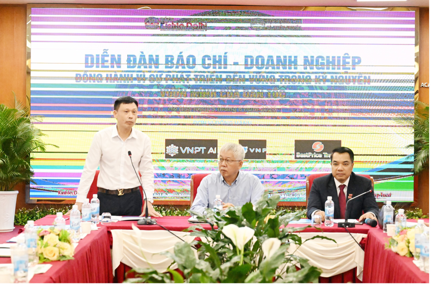 B&aacute;o ch&iacute; đồng h&agrave;nh c&ugrave;ng doanh nghiệp ph&aacute;t triển bền vững trong kỷ nguy&ecirc;n mới- Ảnh 3.