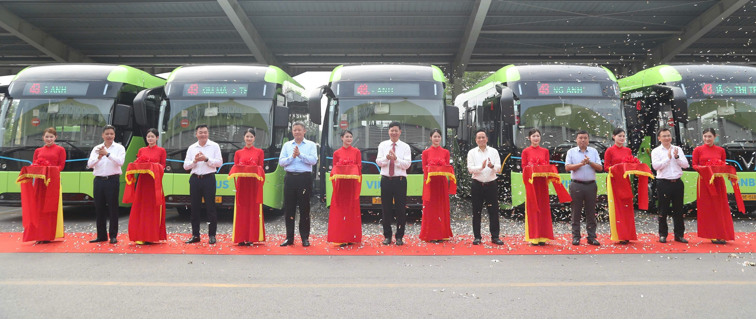 H&agrave; Nội khai trương tuyến bu&yacute;t điện số 43, g&oacute;p phần th&uacute;c đẩy giao th&ocirc;ng xanh- Ảnh 1.