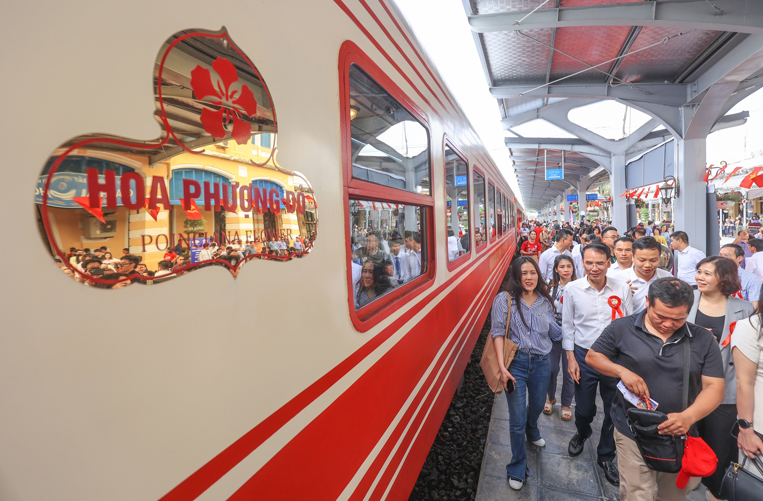 Sản lượng vận chuyển hành khách tăng vọt, đường sắt có sự bứt phá- Ảnh 2. Sản lượng vận chuyển hành khách tăng vọt, đường sắt có sự bứt phá- Ảnh 2.