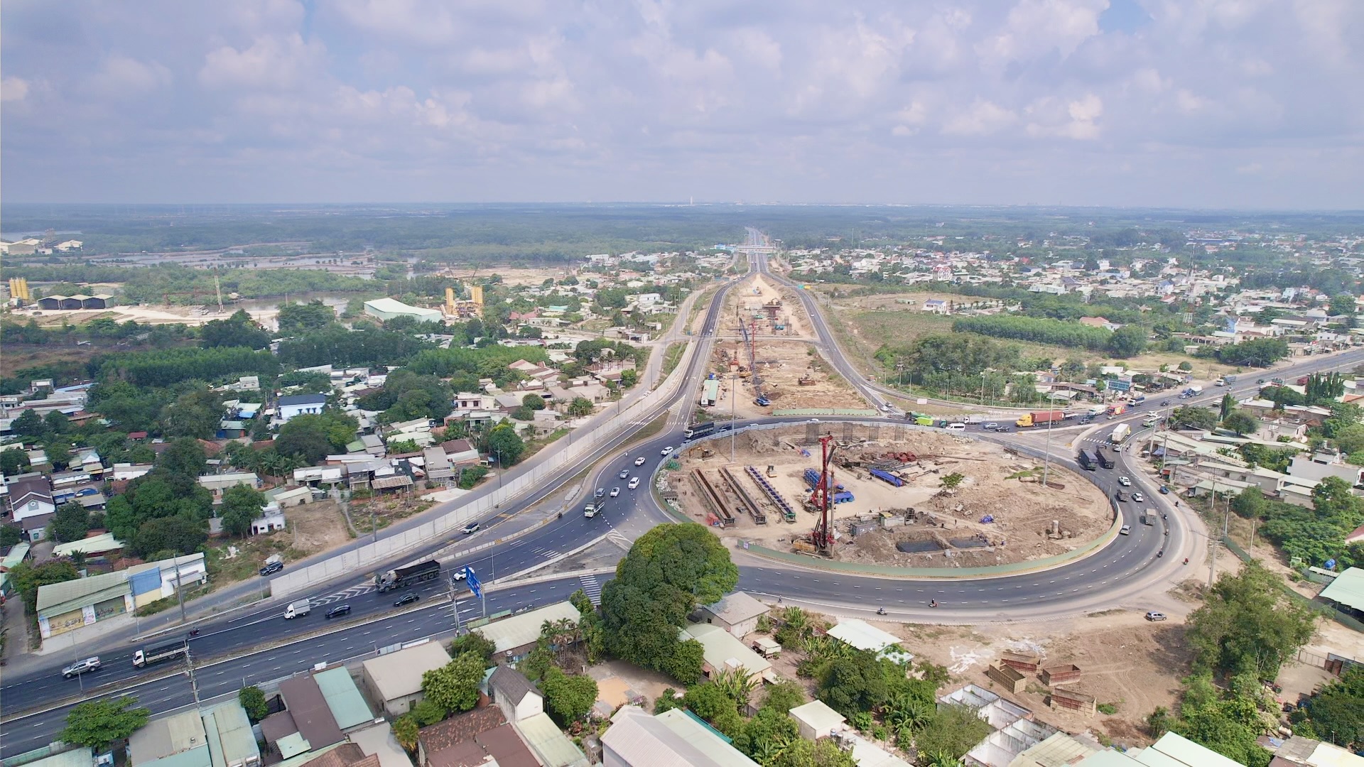 Gỡ vướng mặt bằng, đẩy nhanh tiến độ cầu nối hai cao tốc qua Đồng Nai- Ảnh 8.