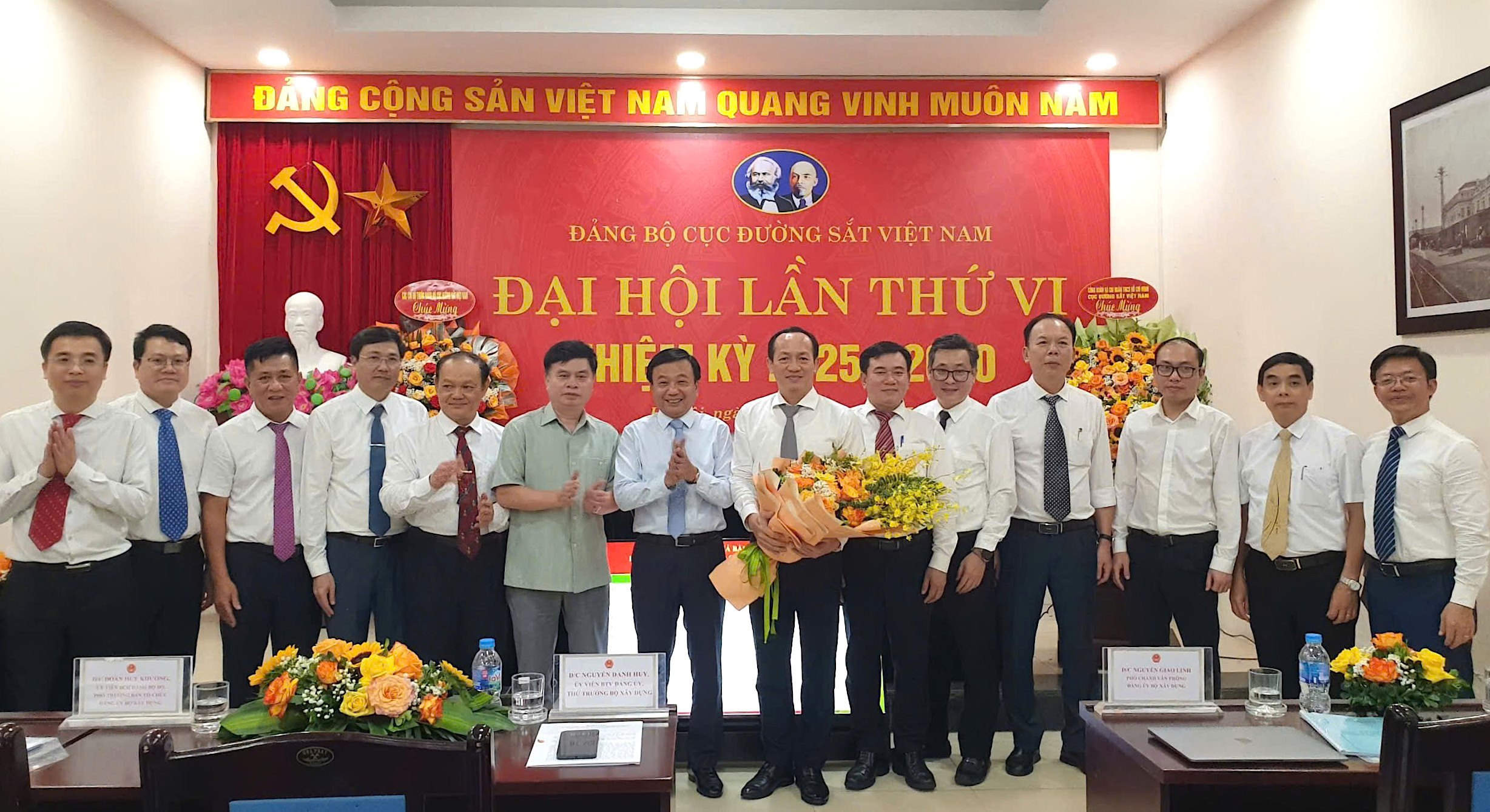 Thay đổi c&aacute;ch tiếp cận, Đảng bộ Cục Đường sắt sẽ đ&aacute;p ứng nhiệm vụ mới- Ảnh 2.