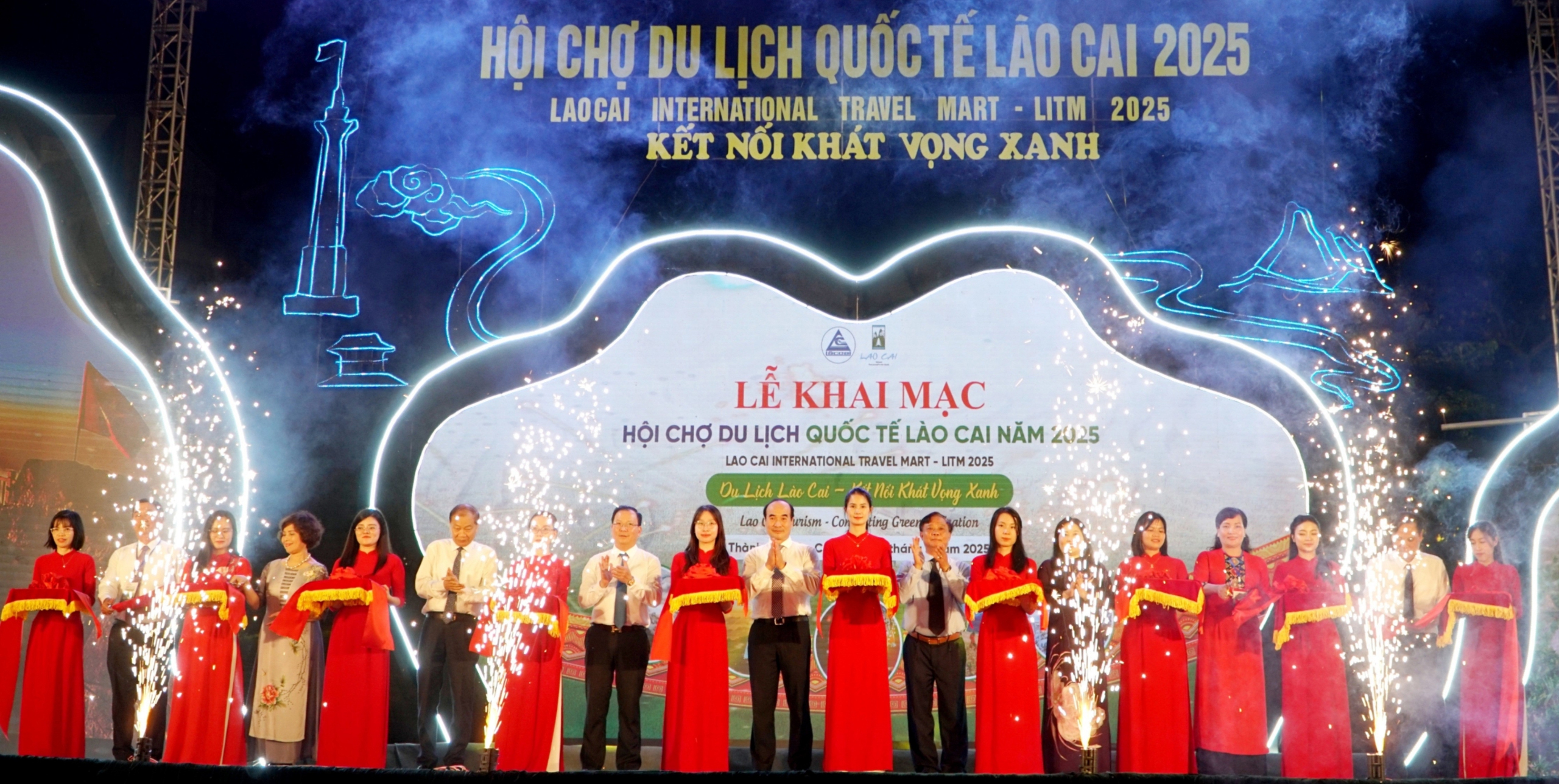 L&agrave;o Cai khai mạc Hội chợ Du lịch quốc tế năm 2025- Ảnh 1.