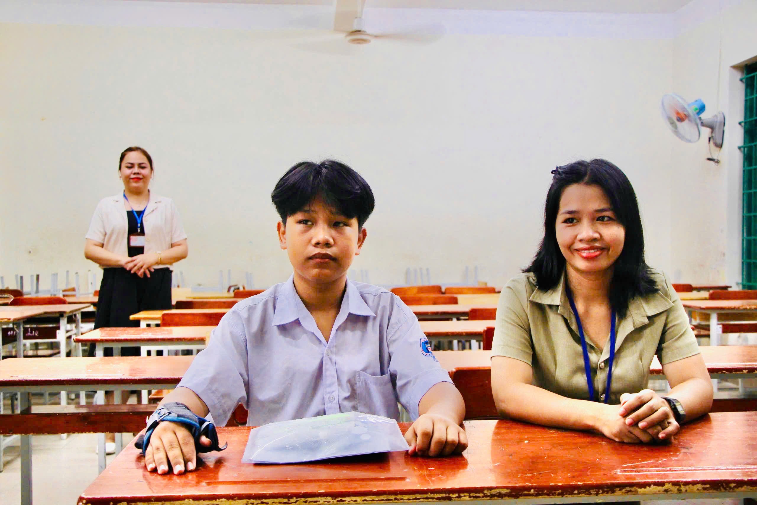 Những th&iacute; sinh đặc biệt trong kỳ thi tuyển sinh lớp 10- Ảnh 1.