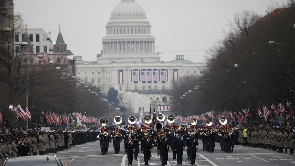 FAA dừng hoạt động bay tại thủ đ&ocirc; Washington trong lễ duyệt binh- Ảnh 1.