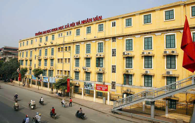 Hai trường đại học bổ sung lại tổ hợp C00 sau khi Bộ Gi&aacute;o dục v&agrave; Đ&agrave;o tạo "tu&yacute;t c&ograve;i"- Ảnh 1.