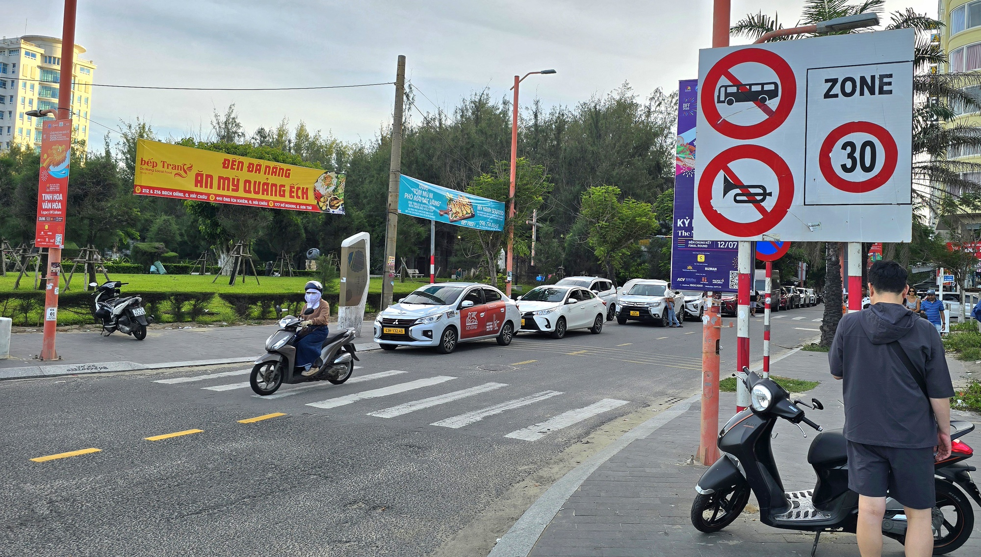 Khảo s&aacute;t, đề xuất tuyến đường cho xe điện du lịch hoạt động tại Đ&agrave; Nẵng- Ảnh 2.