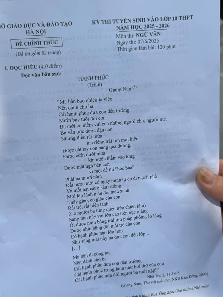 Đáp án đề thi tuyển sinh lớp 10 môn Ngữ văn Hà Nội năm 2025- Ảnh 2. Đáp án đề thi tuyển sinh lớp 10 môn Ngữ văn Hà Nội năm 2025- Ảnh 2.