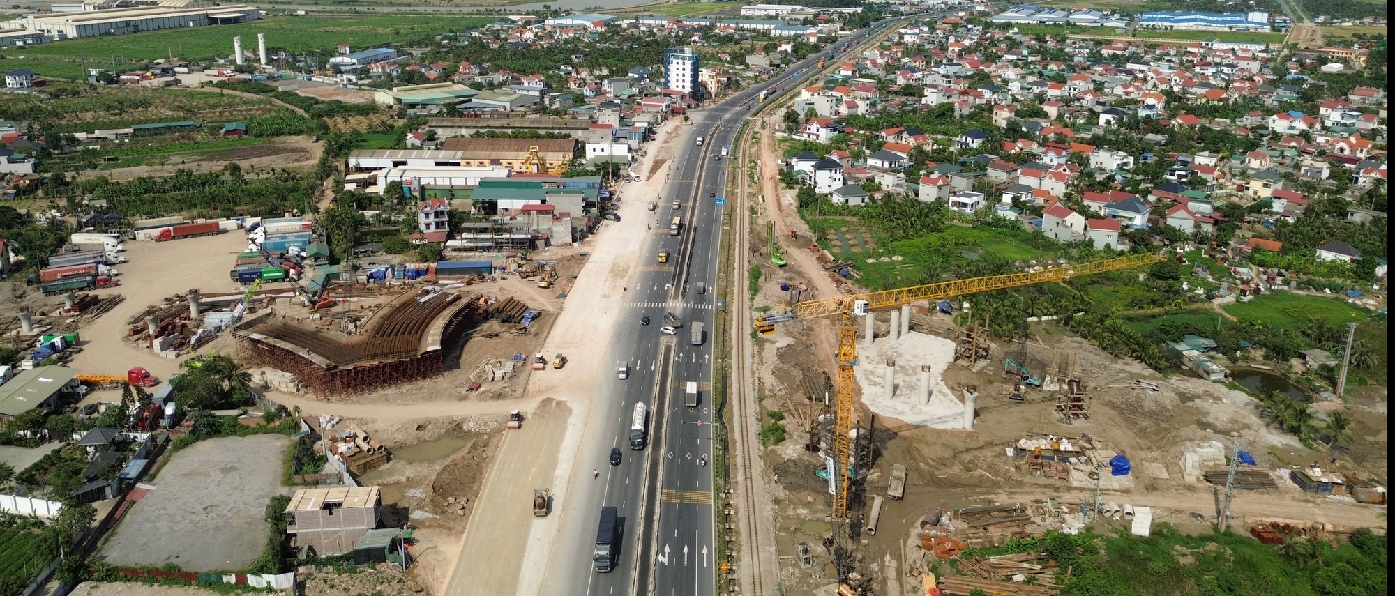 Hải Dương: Phấn đấu về đ&iacute;ch trước hạn n&uacute;t giao li&ecirc;n th&ocirc;ng kết nối QL17B với QL5- Ảnh 1.
