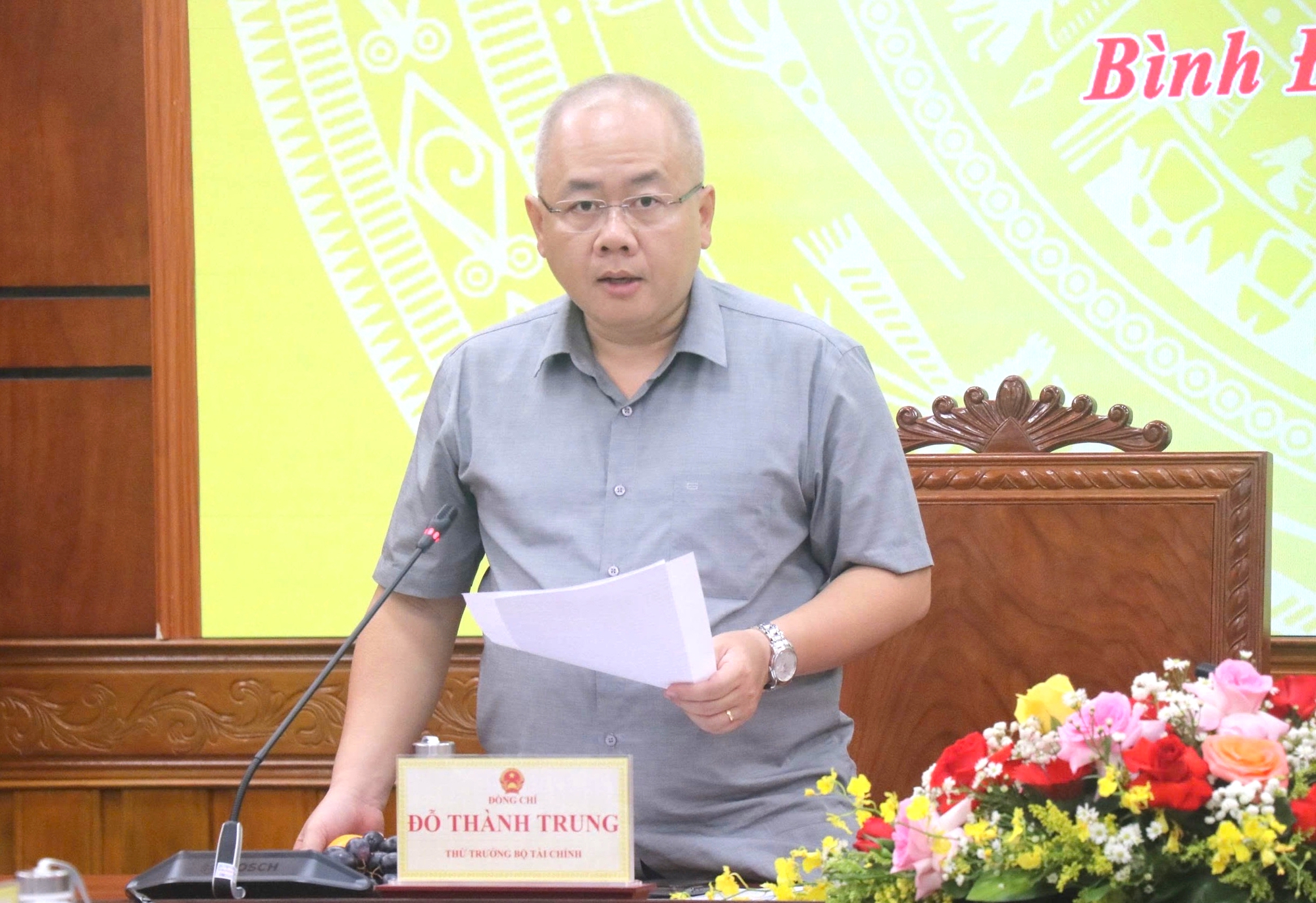 Ph&oacute; Thủ tướng Nguyễn H&ograve;a B&igrave;nh: Điểm nghẽn giải ng&acirc;n vốn đầu tư c&ocirc;ng chủ yếu l&agrave; GPMB- Ảnh 3.