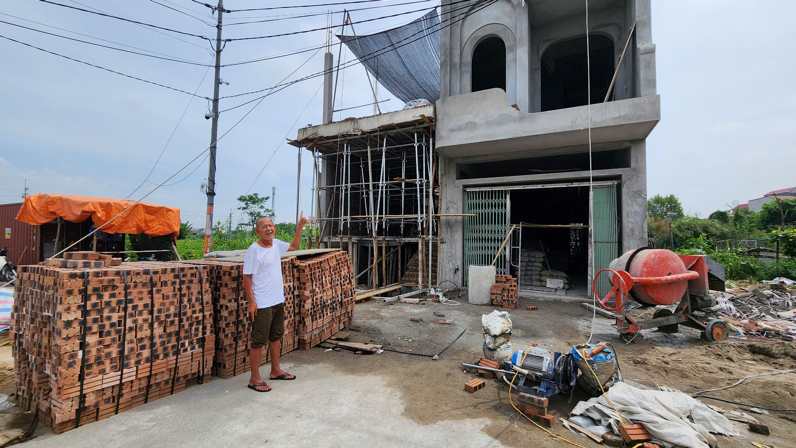 Bắc Ninh: Khi n&agrave;o người d&acirc;n khu đất đấu gi&aacute; Niềm X&aacute; hết cảnh c&acirc;u nhờ điện?- Ảnh 1.