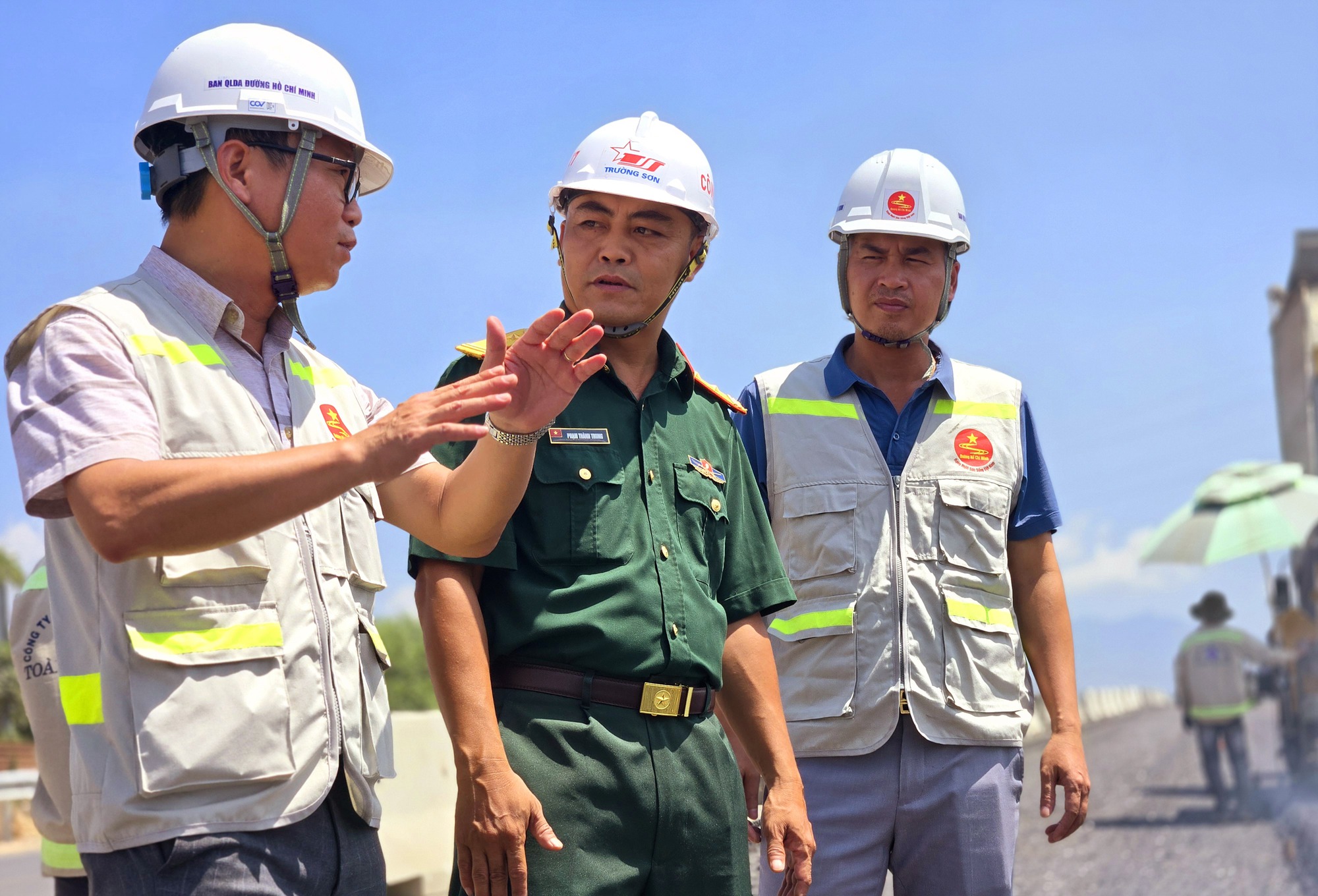Chi bộ mạnh, đảng vi&ecirc;n ti&ecirc;n phong đưa cao tốc về đ&iacute;ch vượt tiến độ- Ảnh 8.